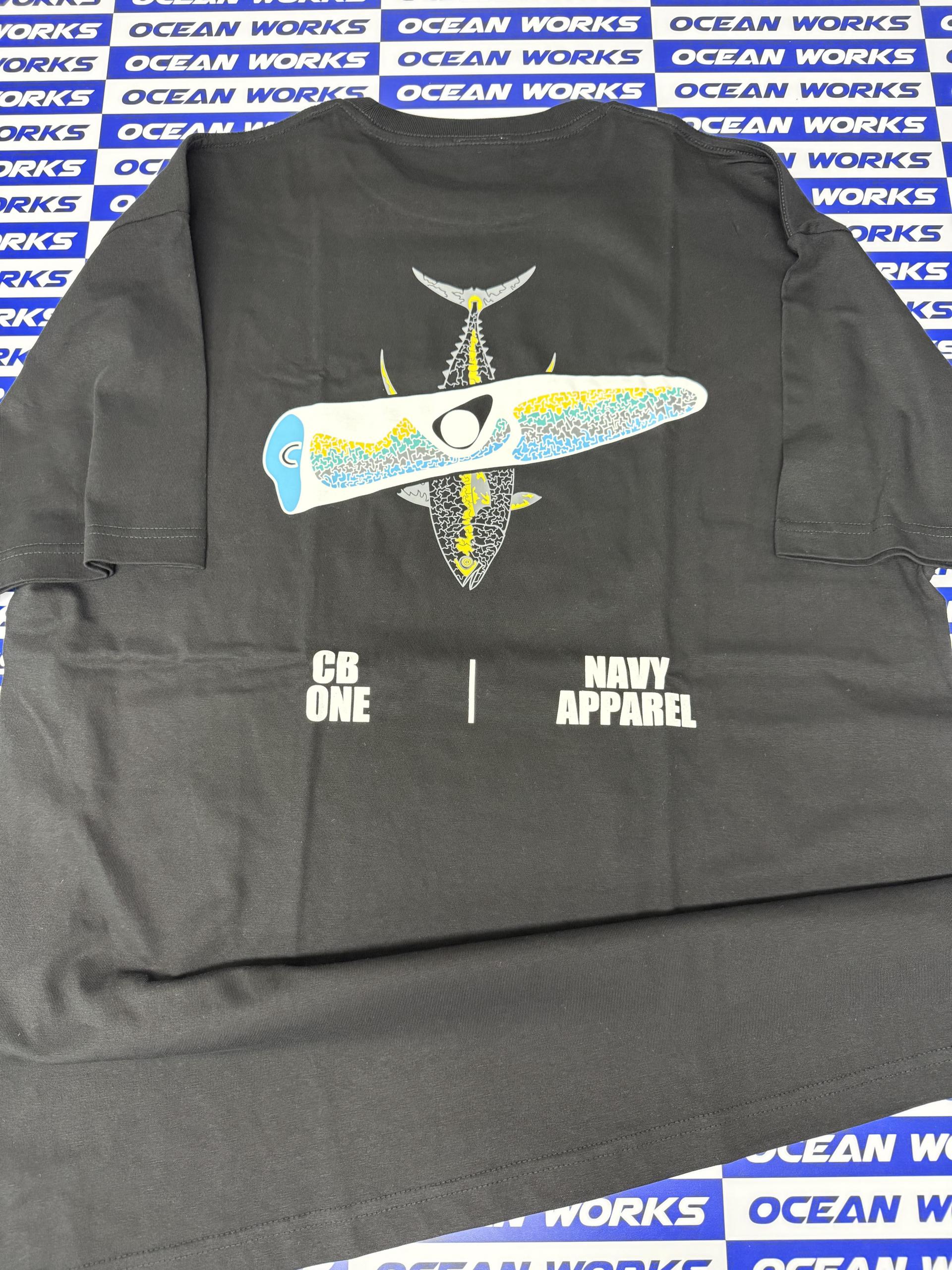 [NAVY APPAREL X CB ONE] 바쥬 로고 반소매 면 셔츠 (블랙)