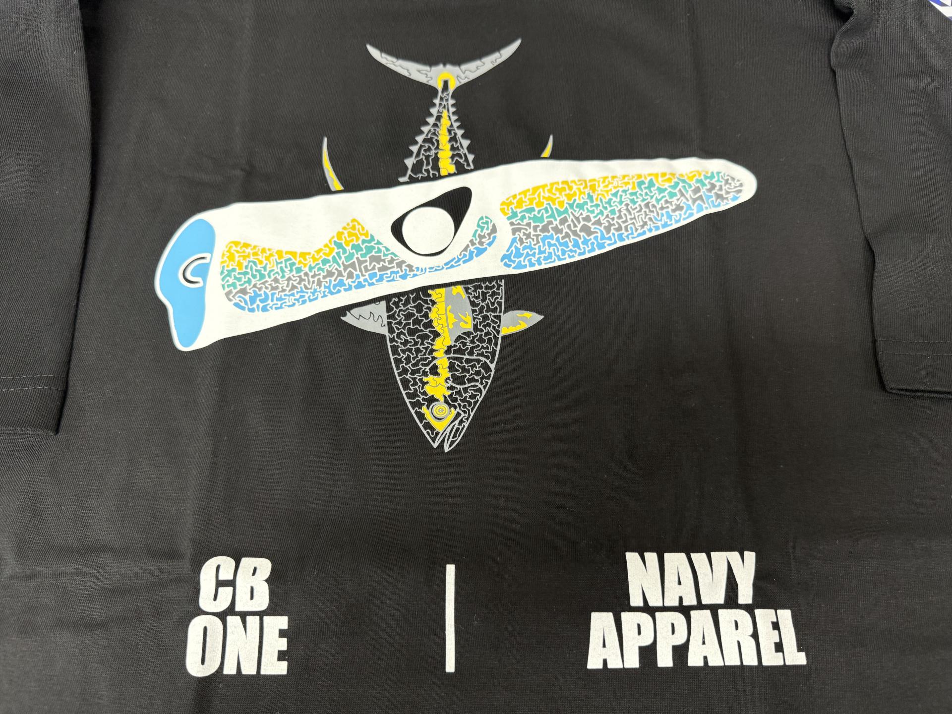 [NAVY APPAREL X CB ONE] 바쥬 로고 반소매 면 셔츠 (블랙)