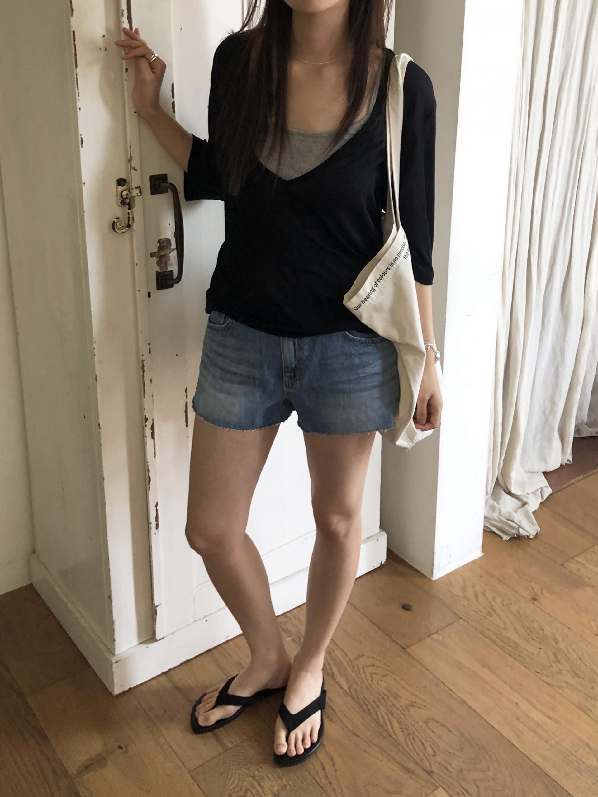 Base sleeveless