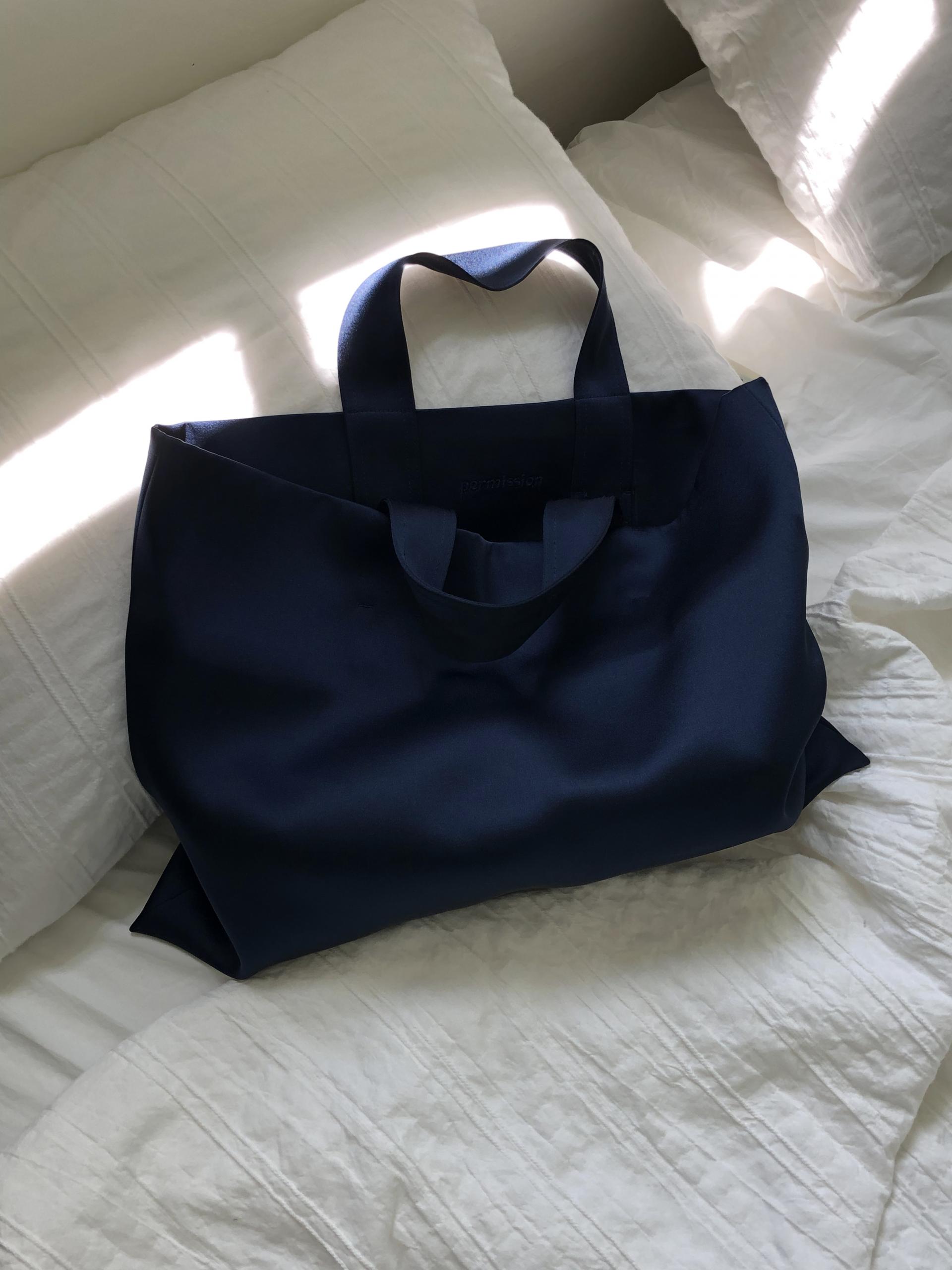 Satin tote bag