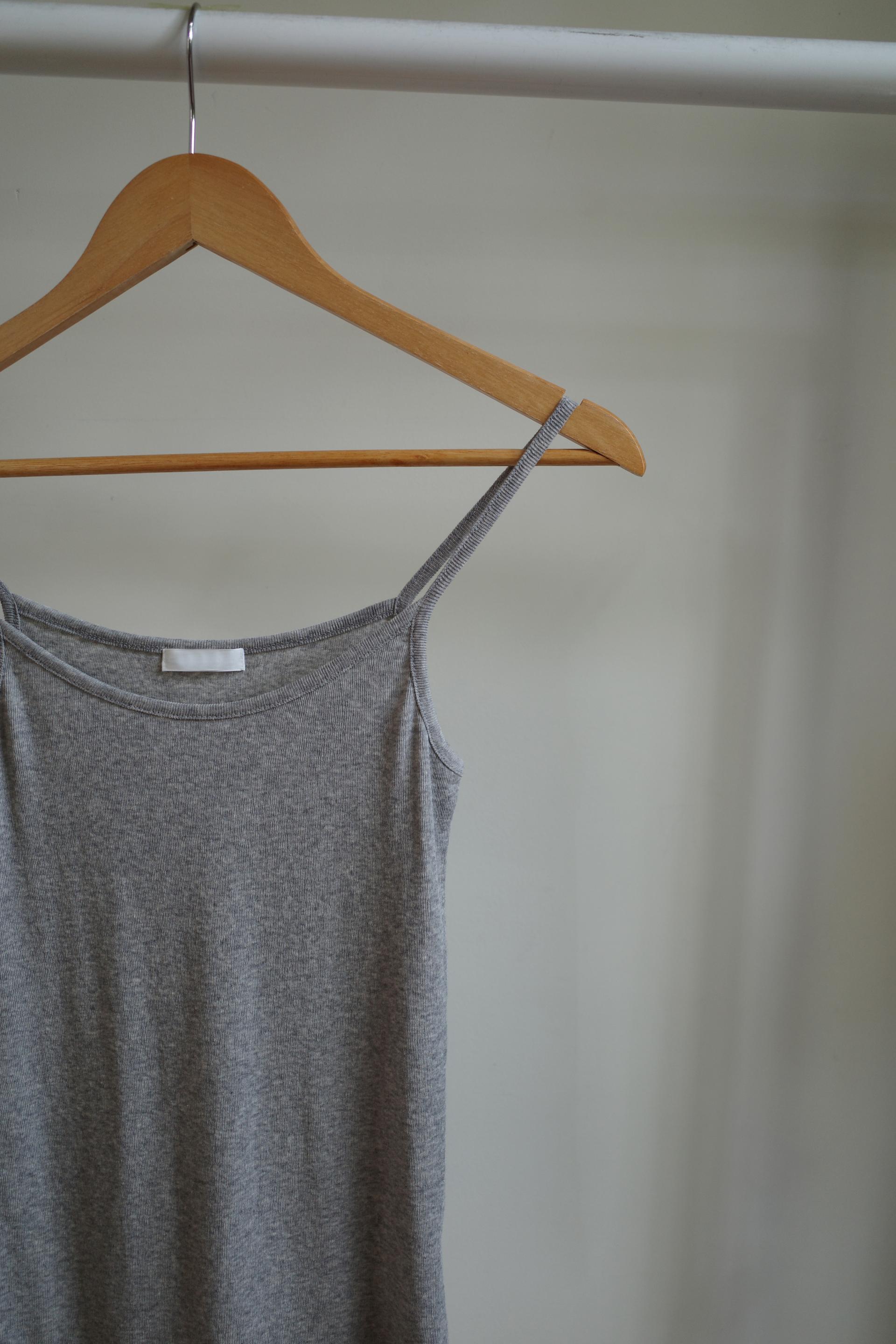 Base sleeveless