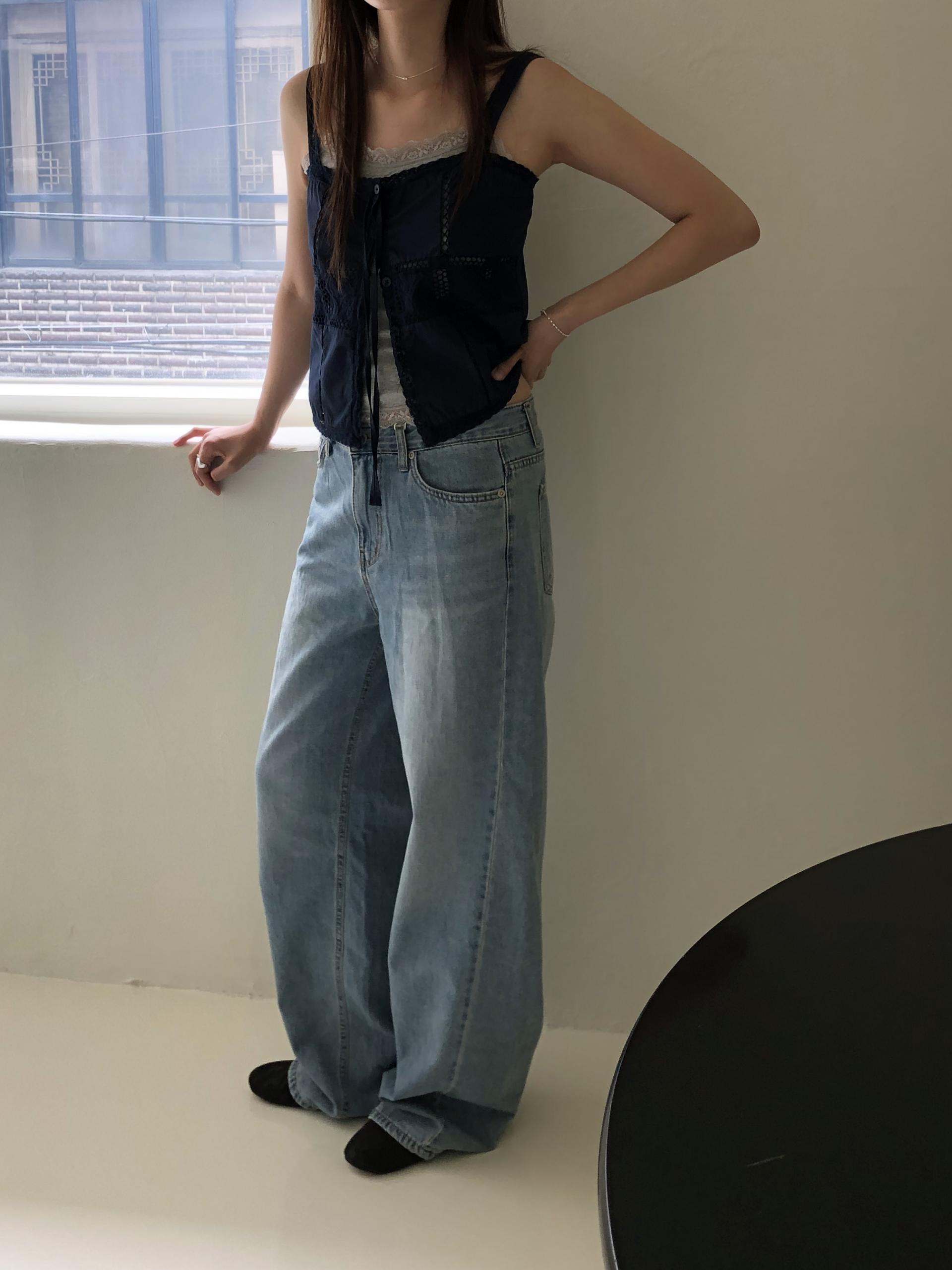 Scoop lace sleeveless