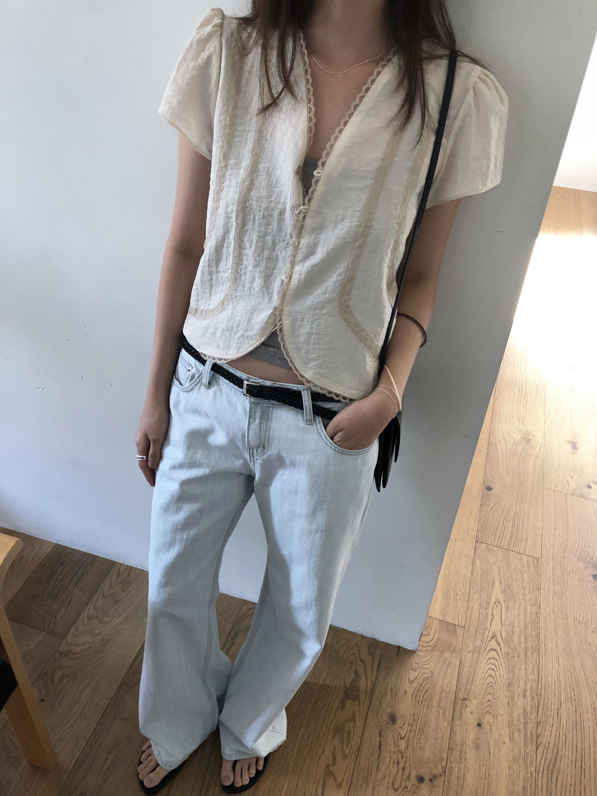 Base sleeveless