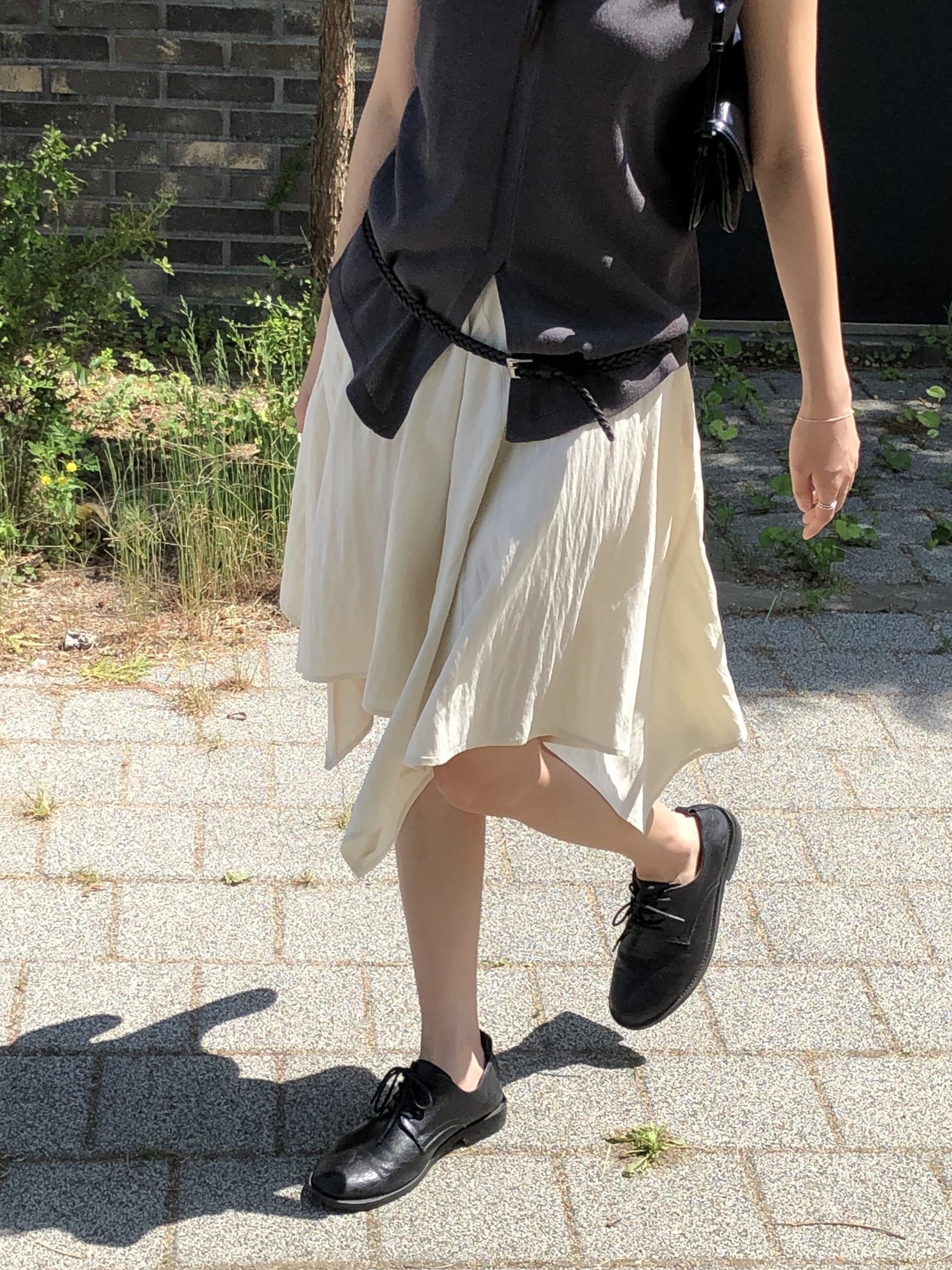Odette unbalanced skirt
