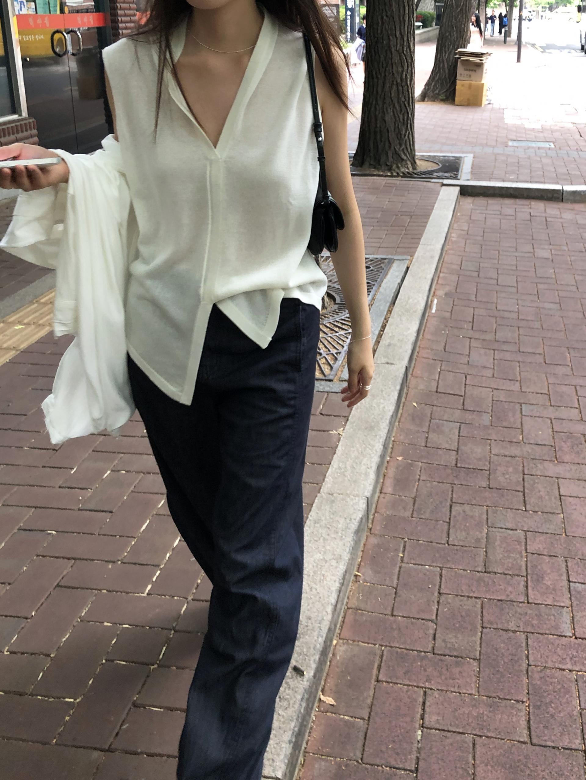 Mute knit top