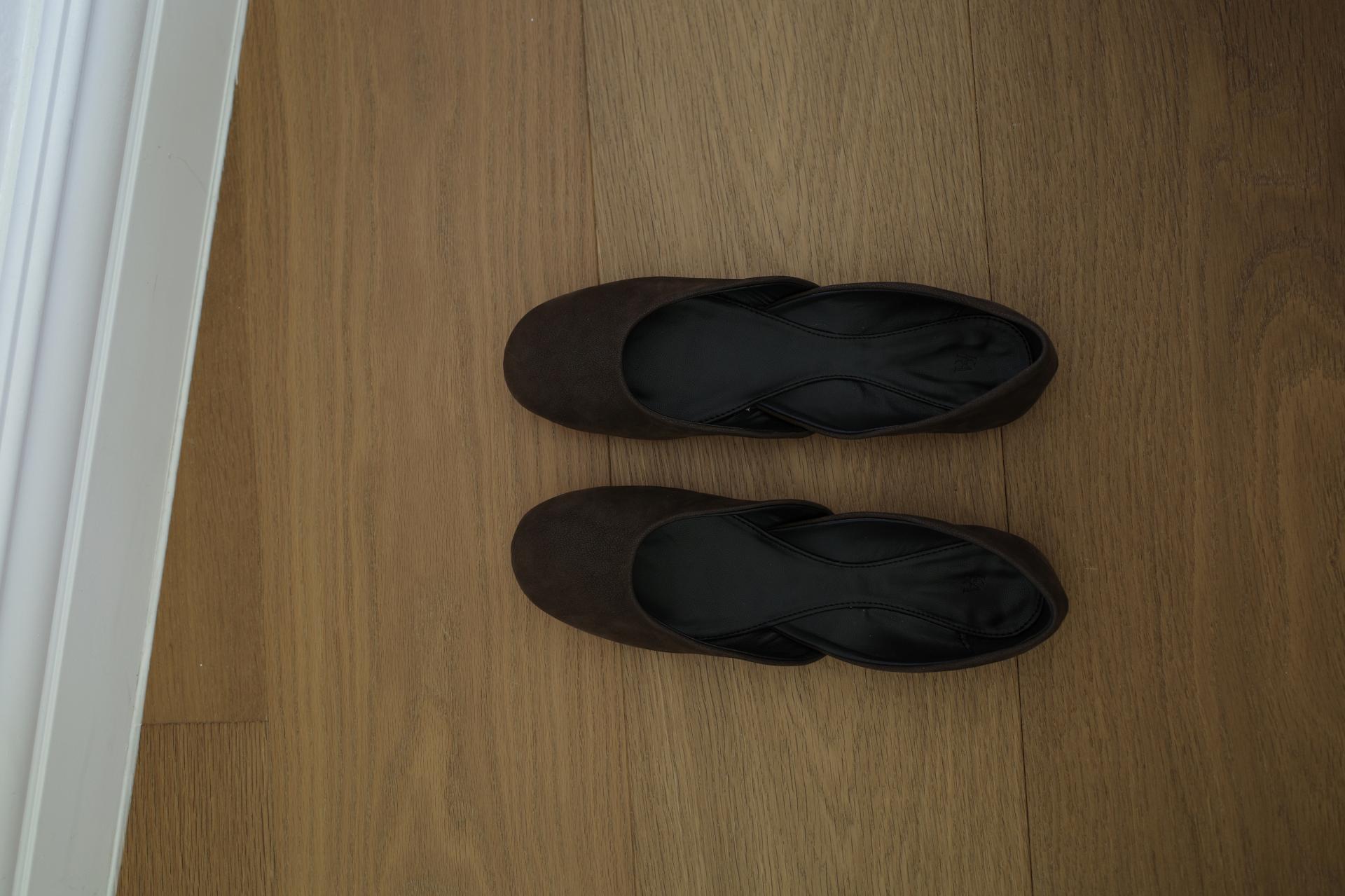 Bird flat shoes