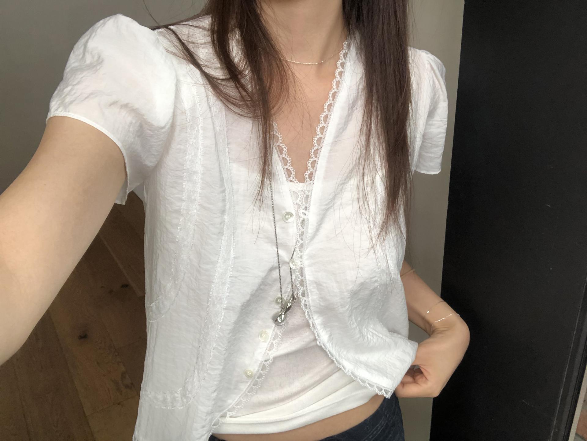 Base sleeveless