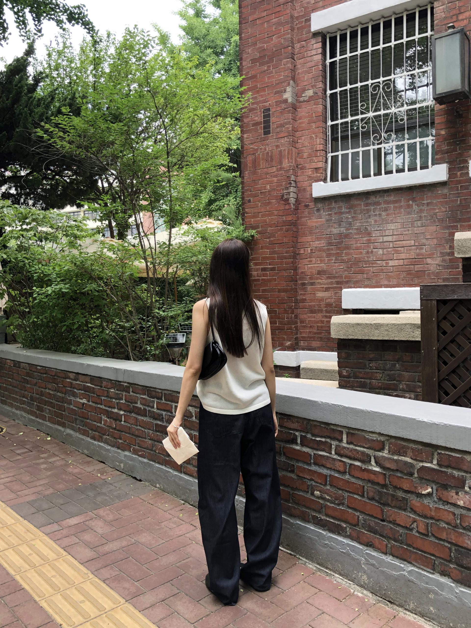 Mute knit top