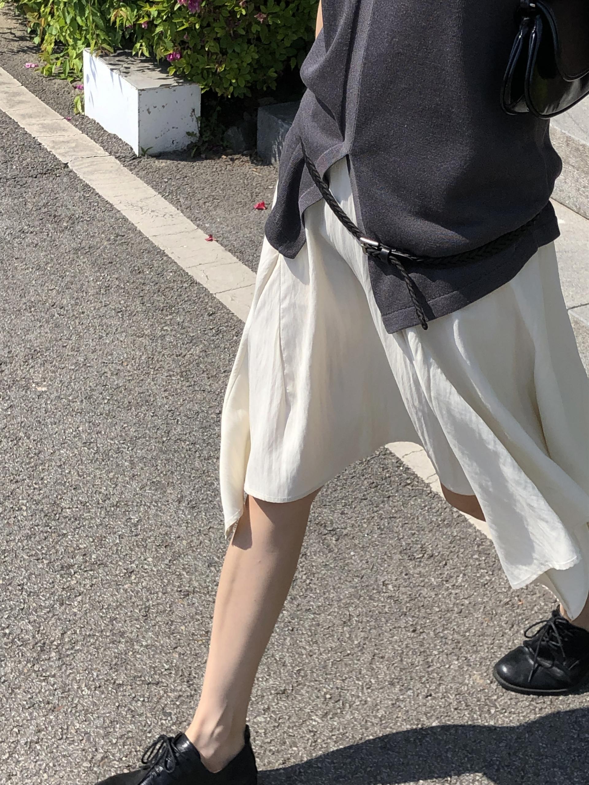 Odette unbalanced skirt