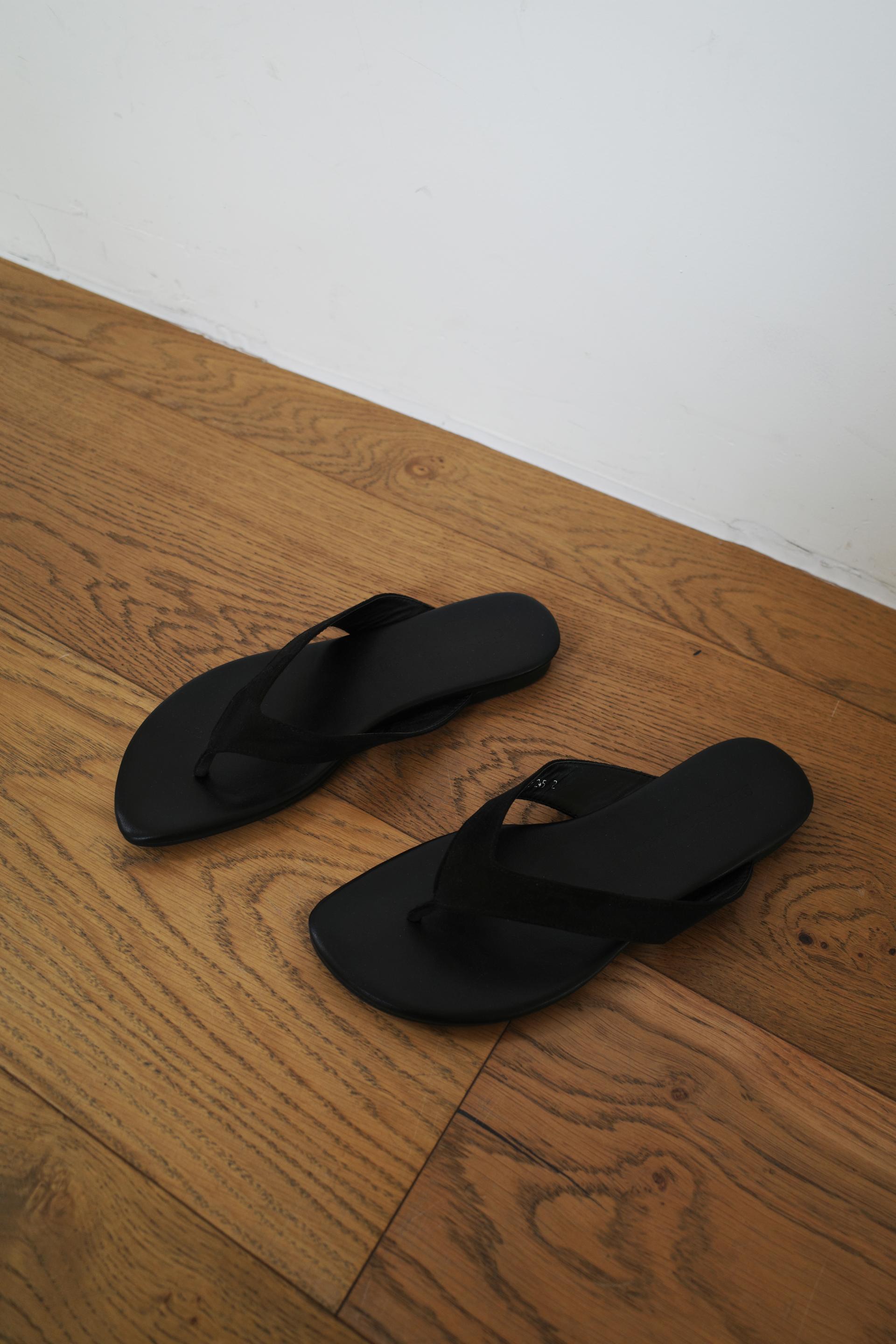 Suede flip flop