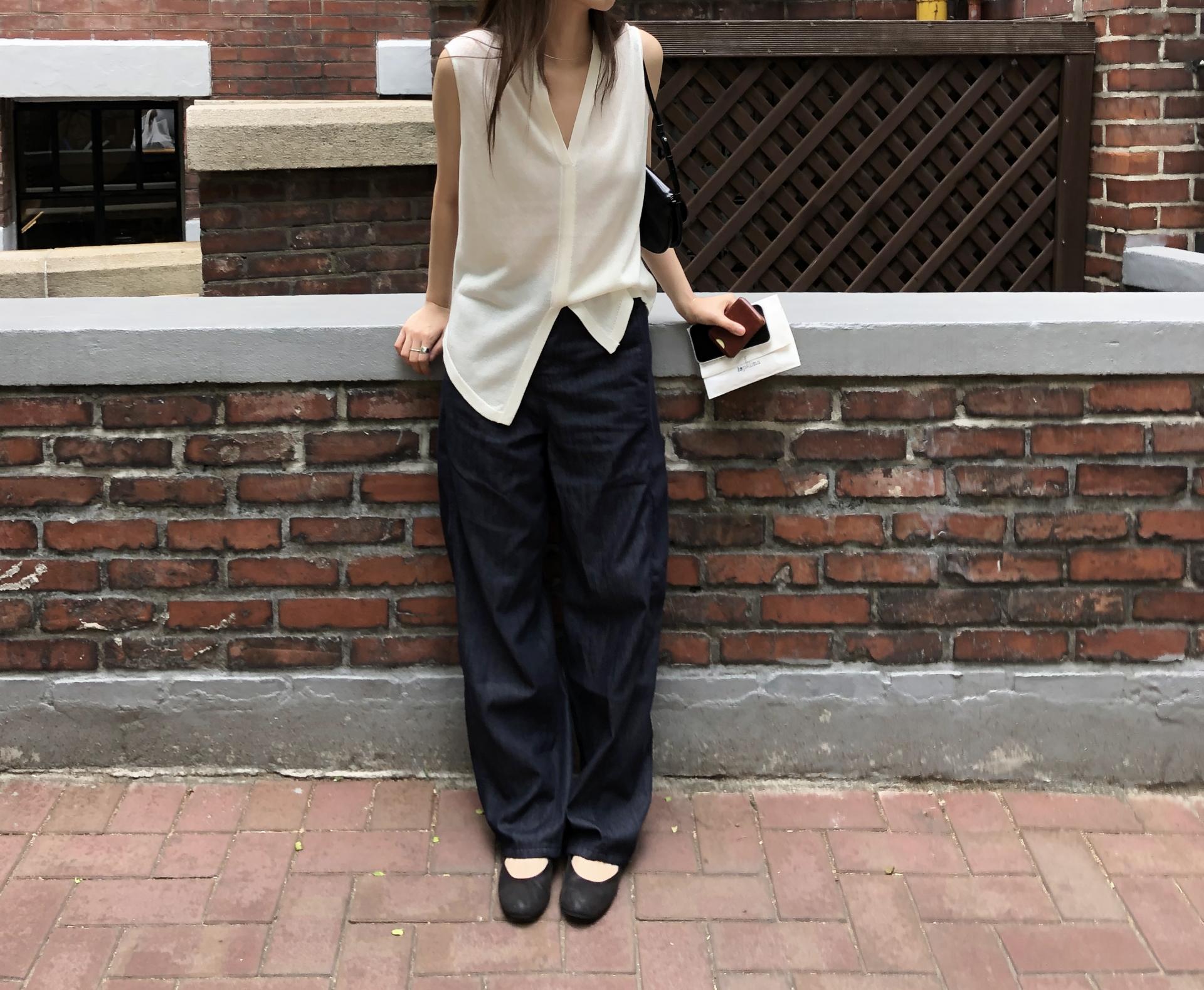 Mute knit top
