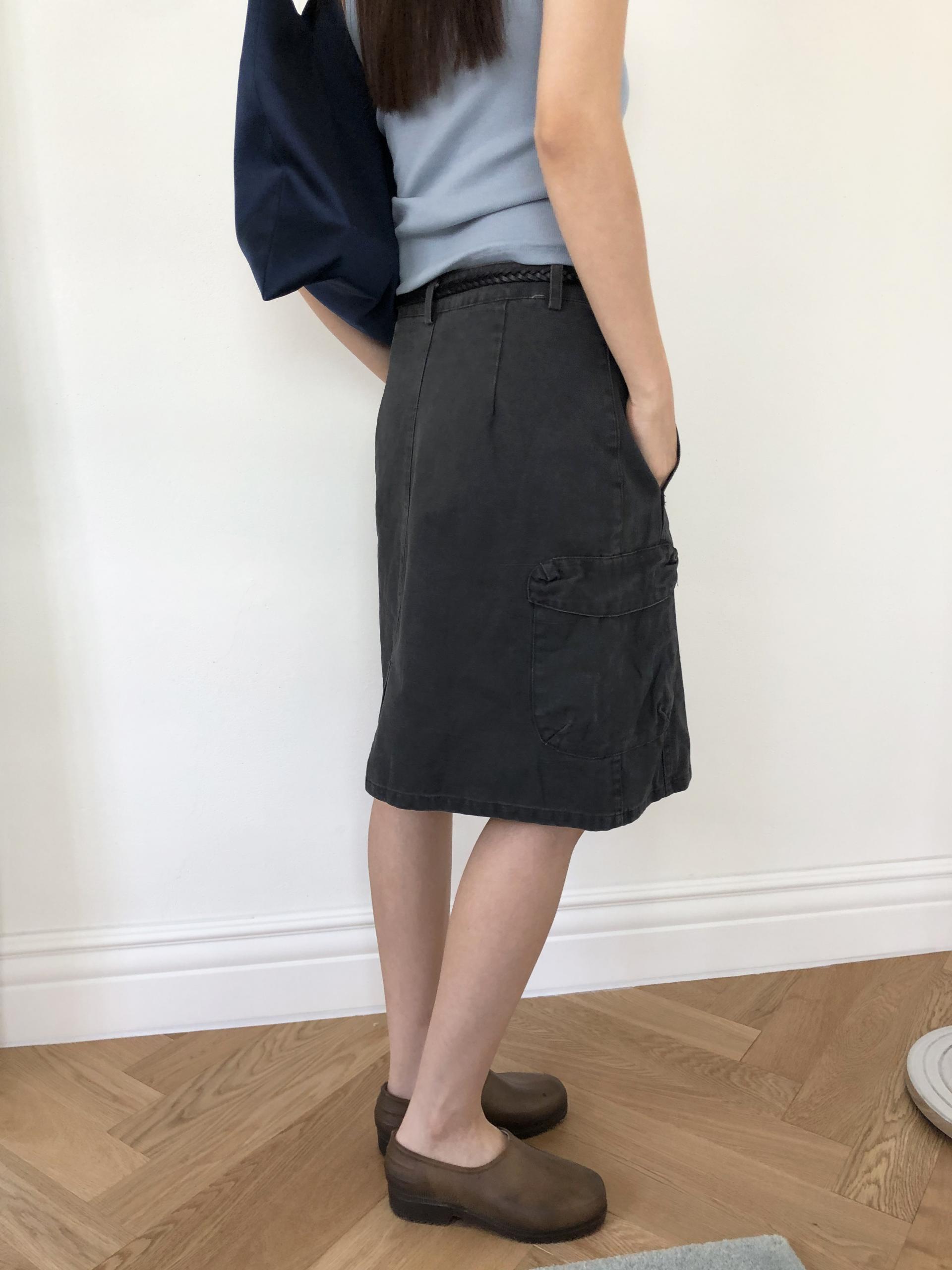 Cargo half skirt