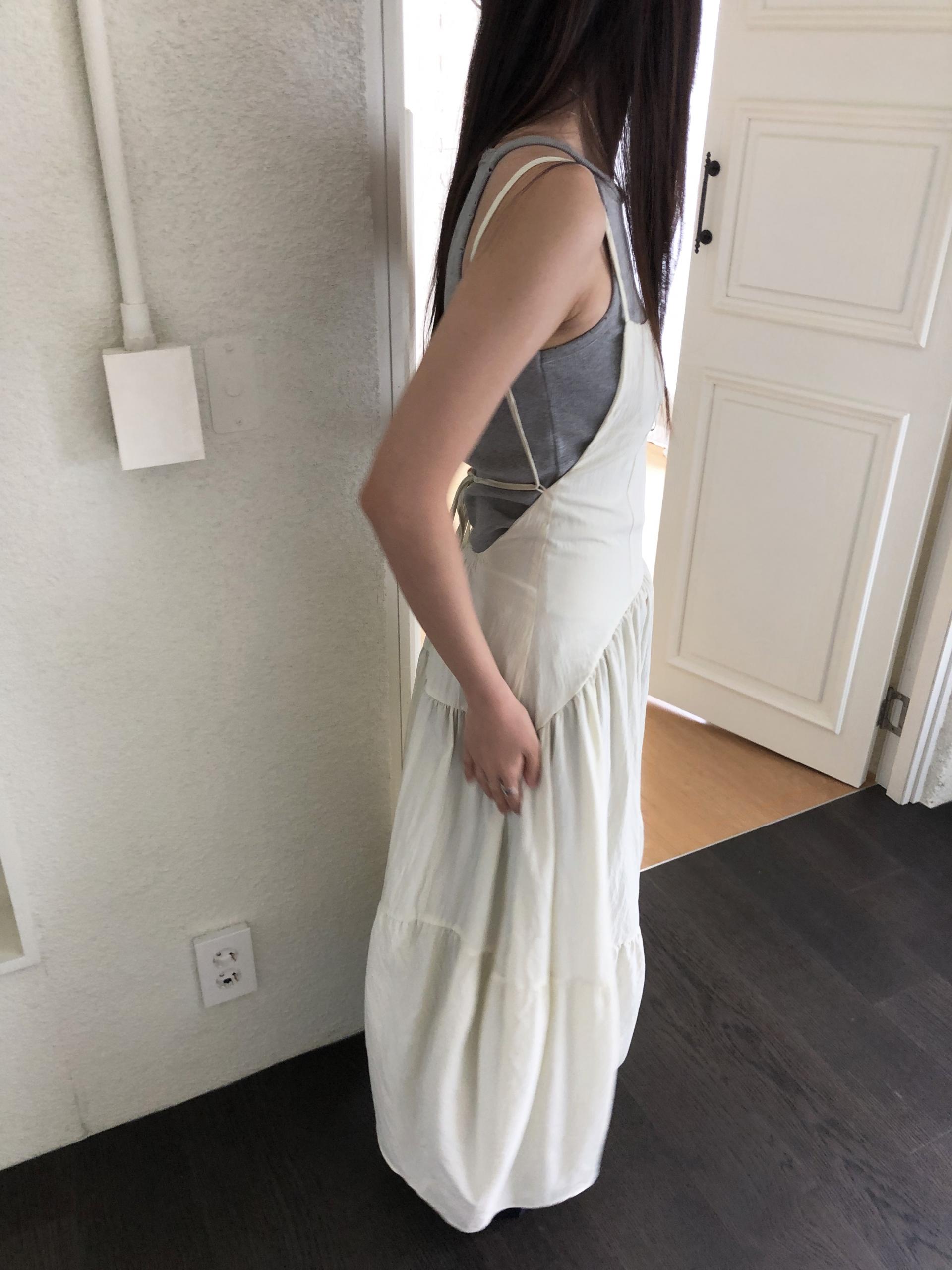 Damage sleeveless