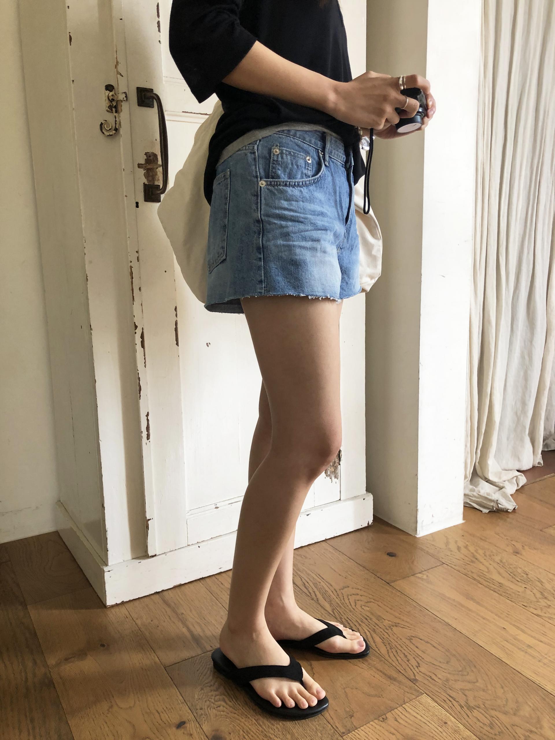 Base sleeveless