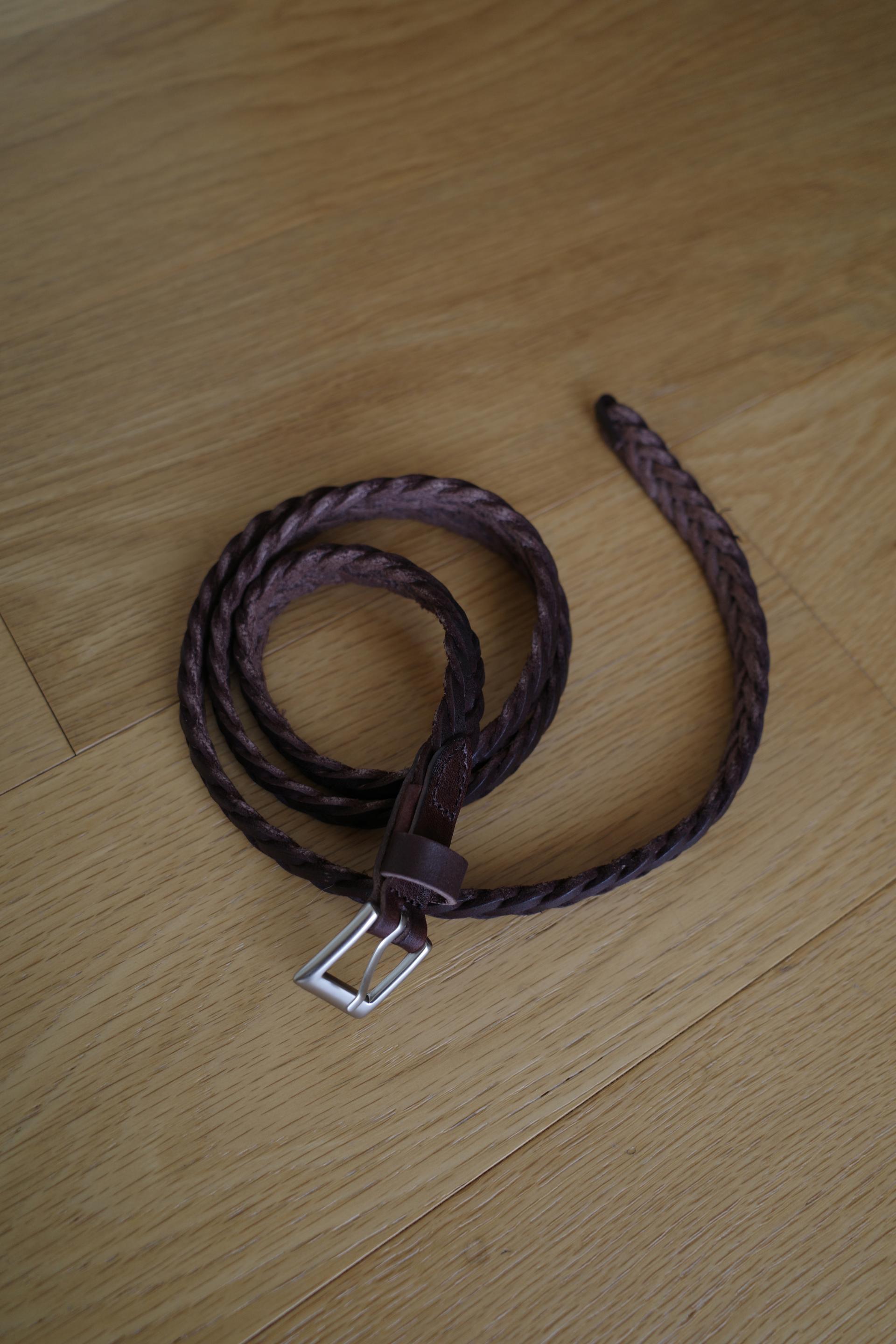Slim twist belt