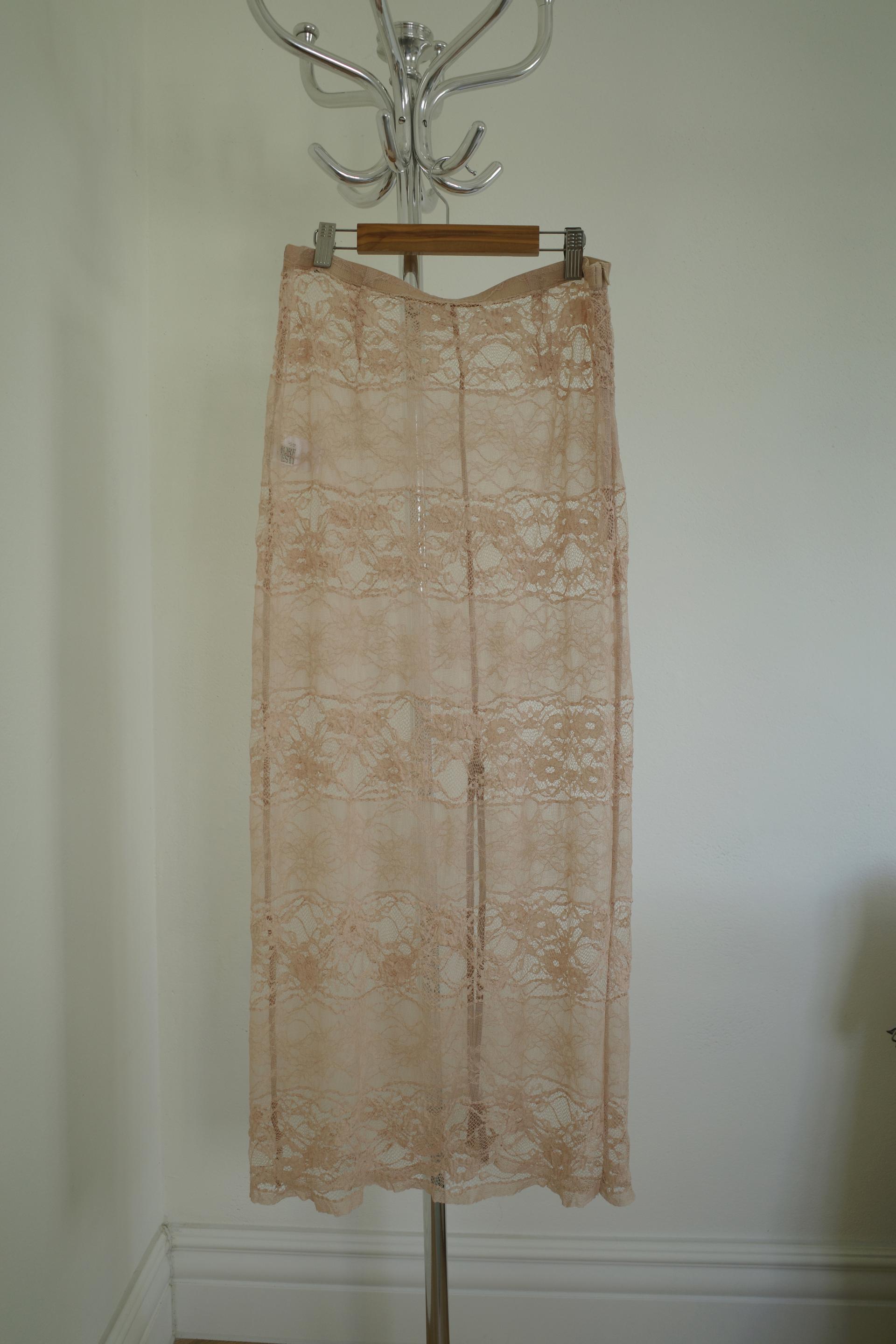 Lottie lace skirt