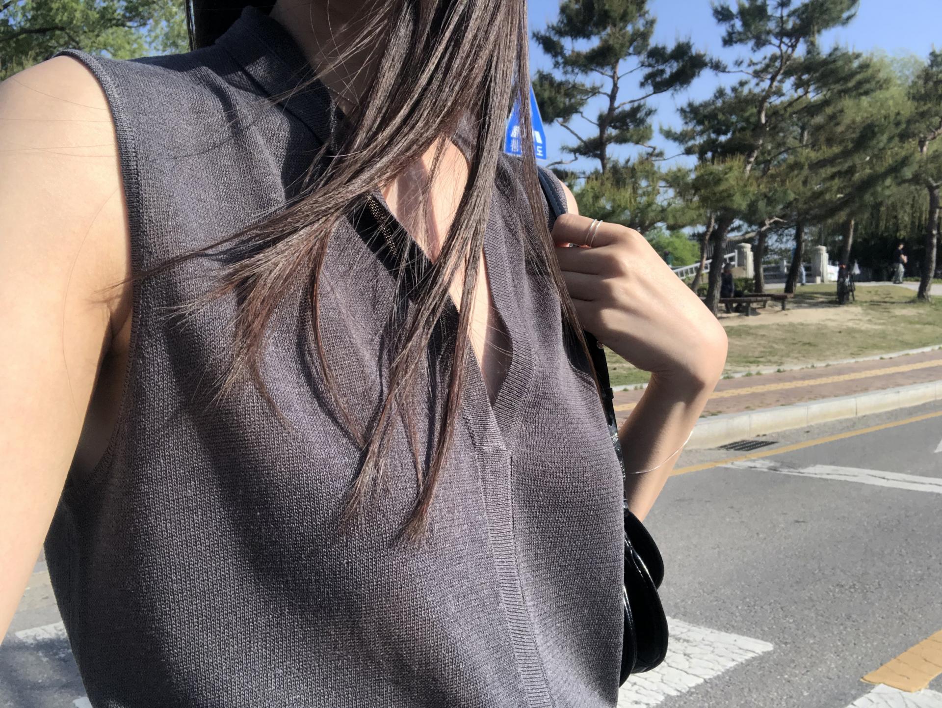 Mute knit top