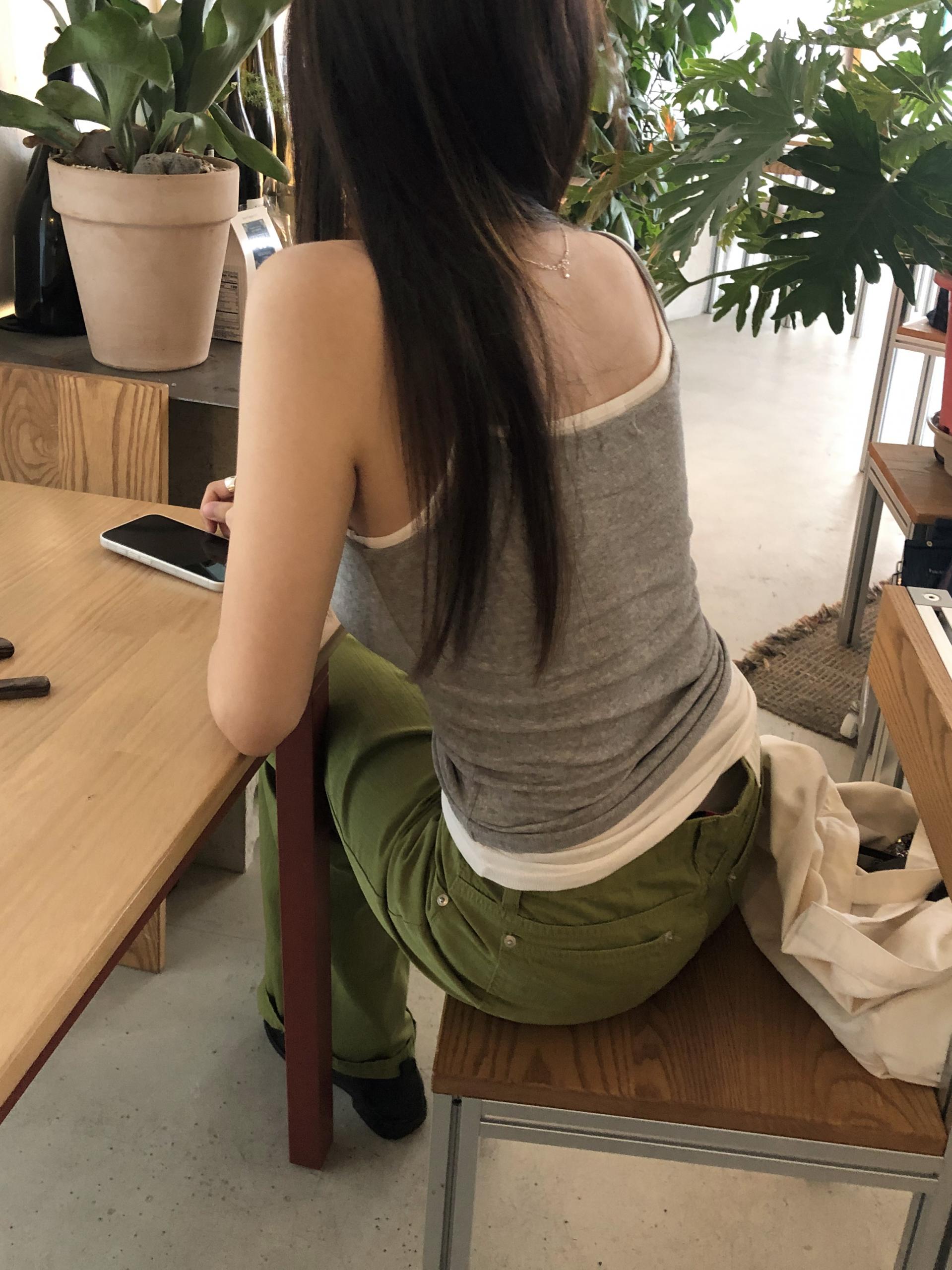 Base sleeveless