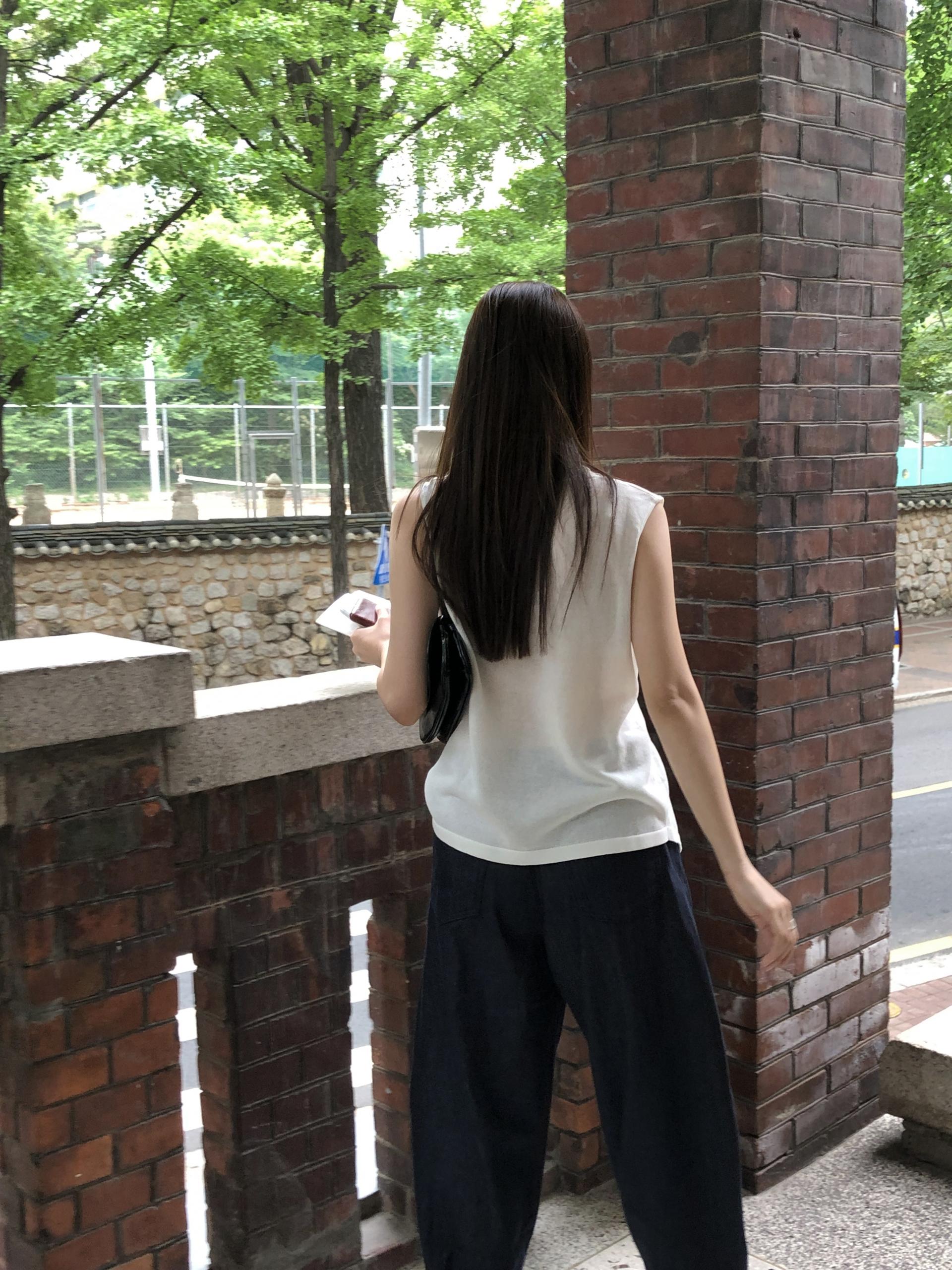 Mute knit top