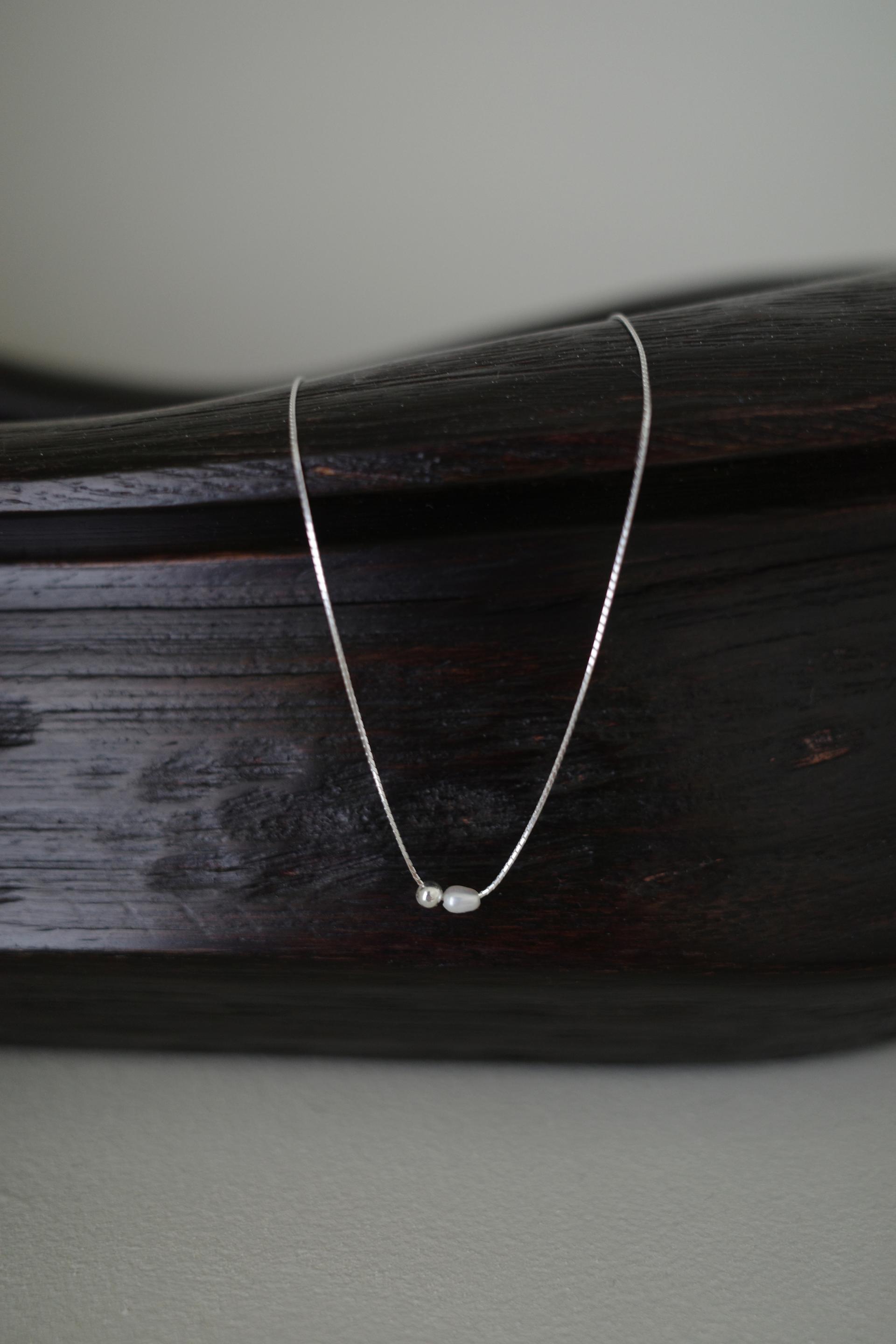 Pearl Dot necklace (925 silver)