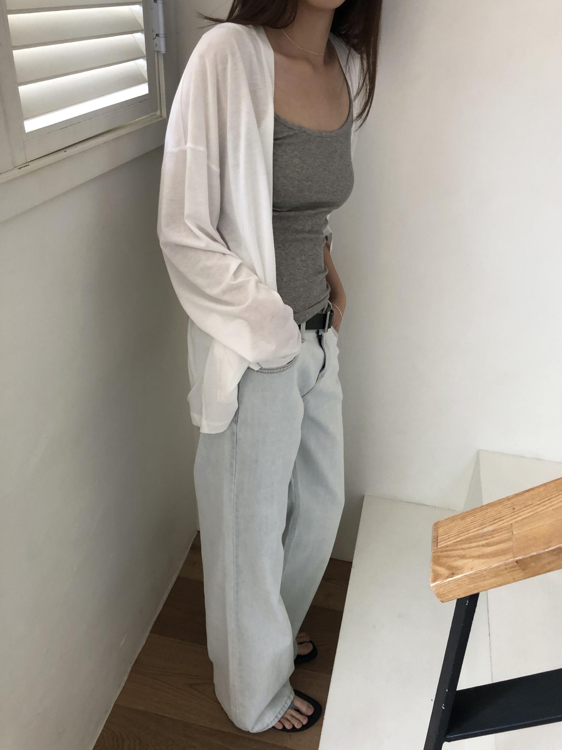 Base sleeveless