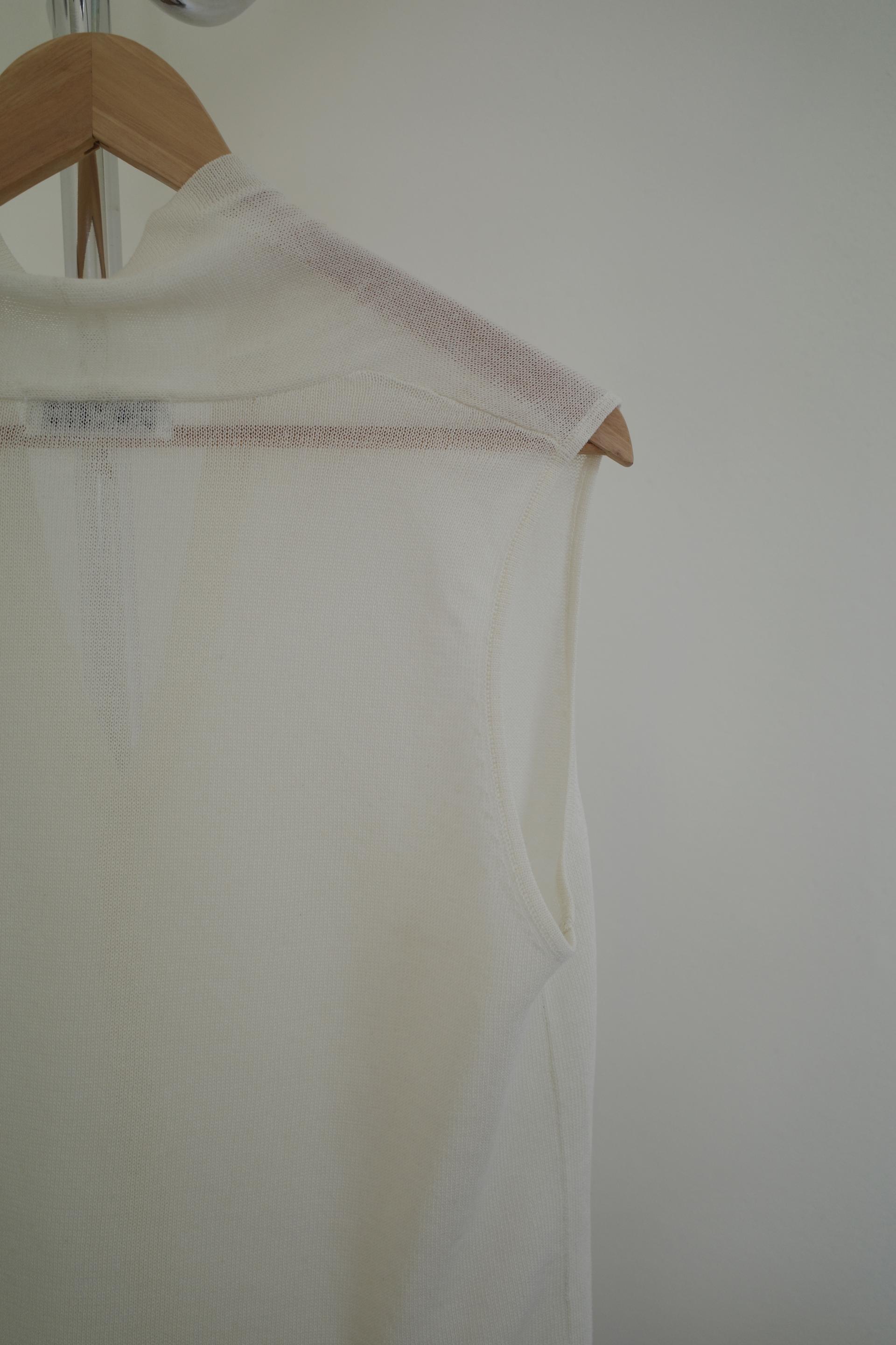 Mute knit top