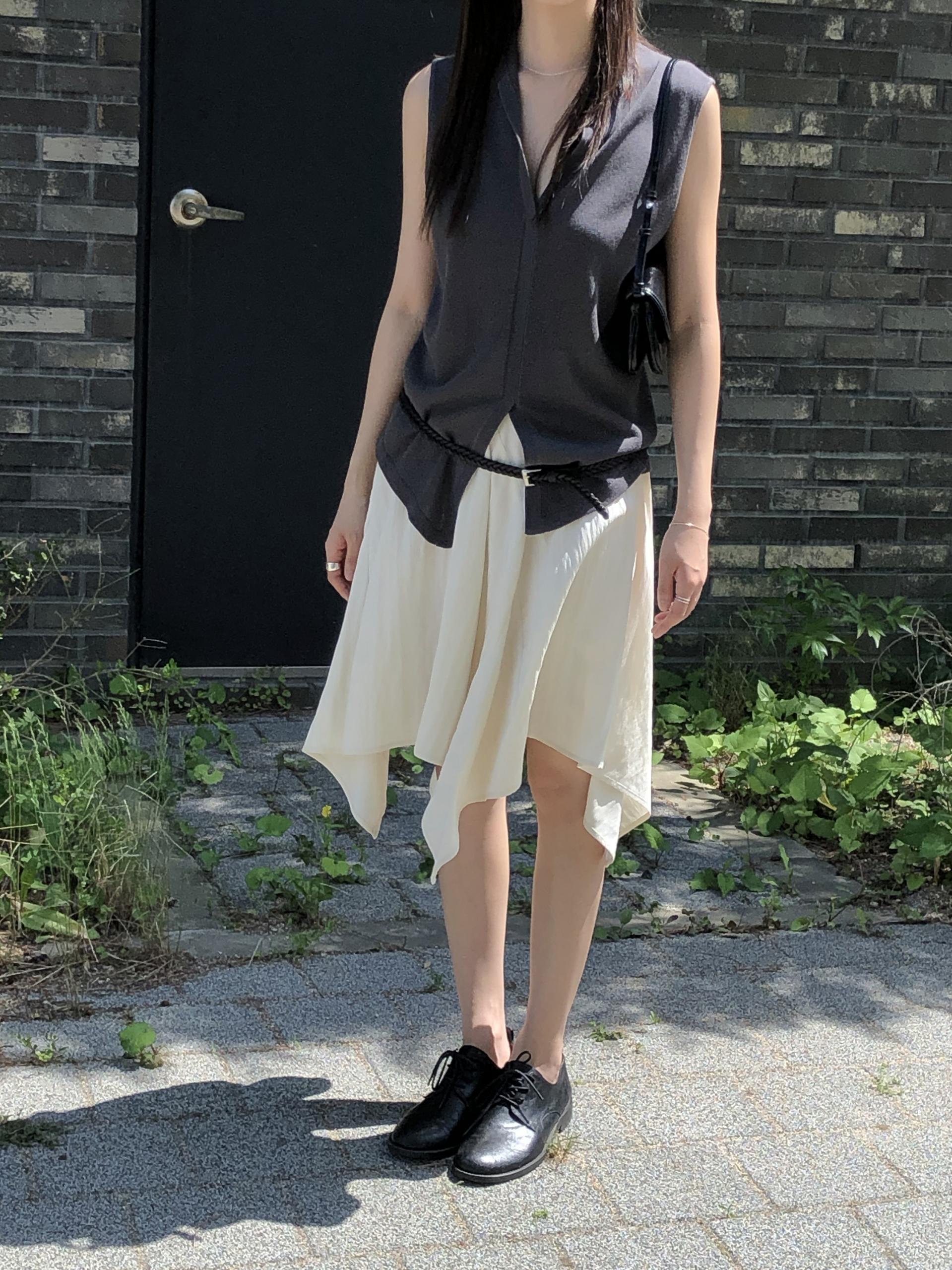 Odette unbalanced skirt