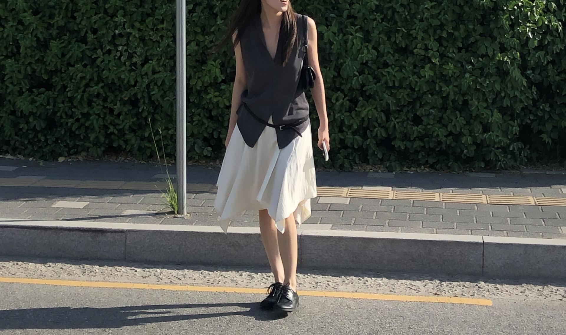 Odette unbalanced skirt