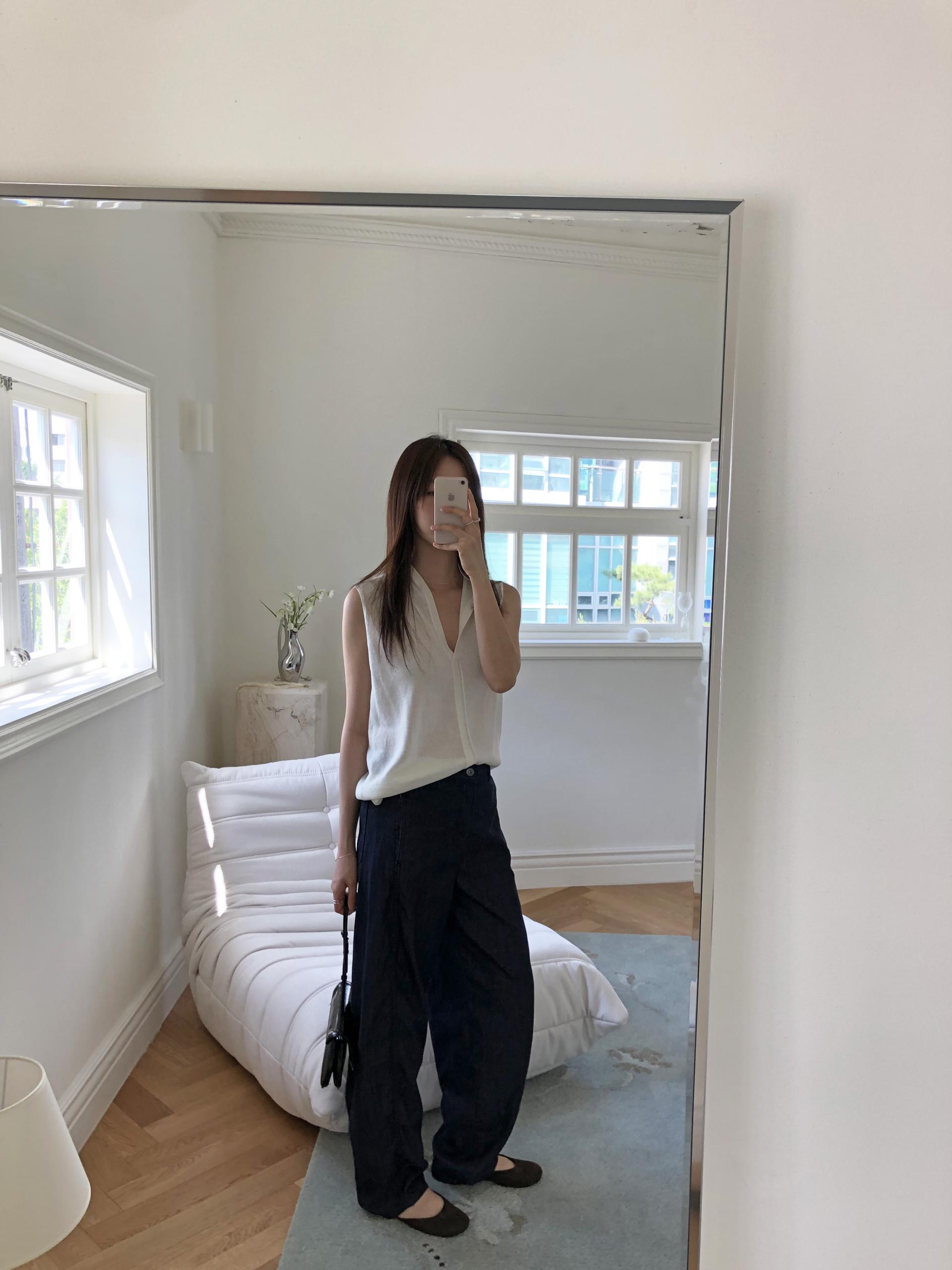 Mute knit top