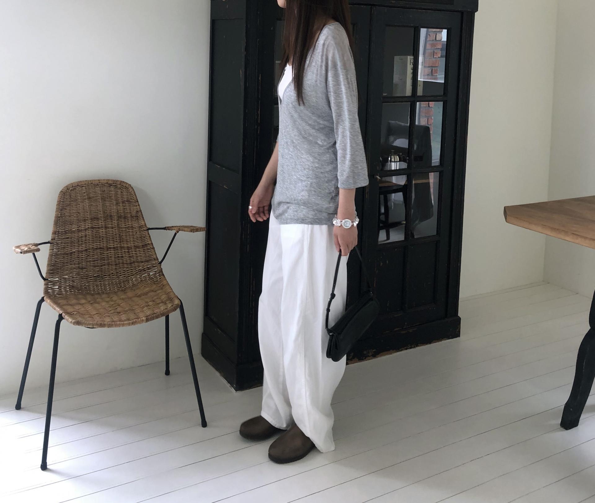 Base sleeveless