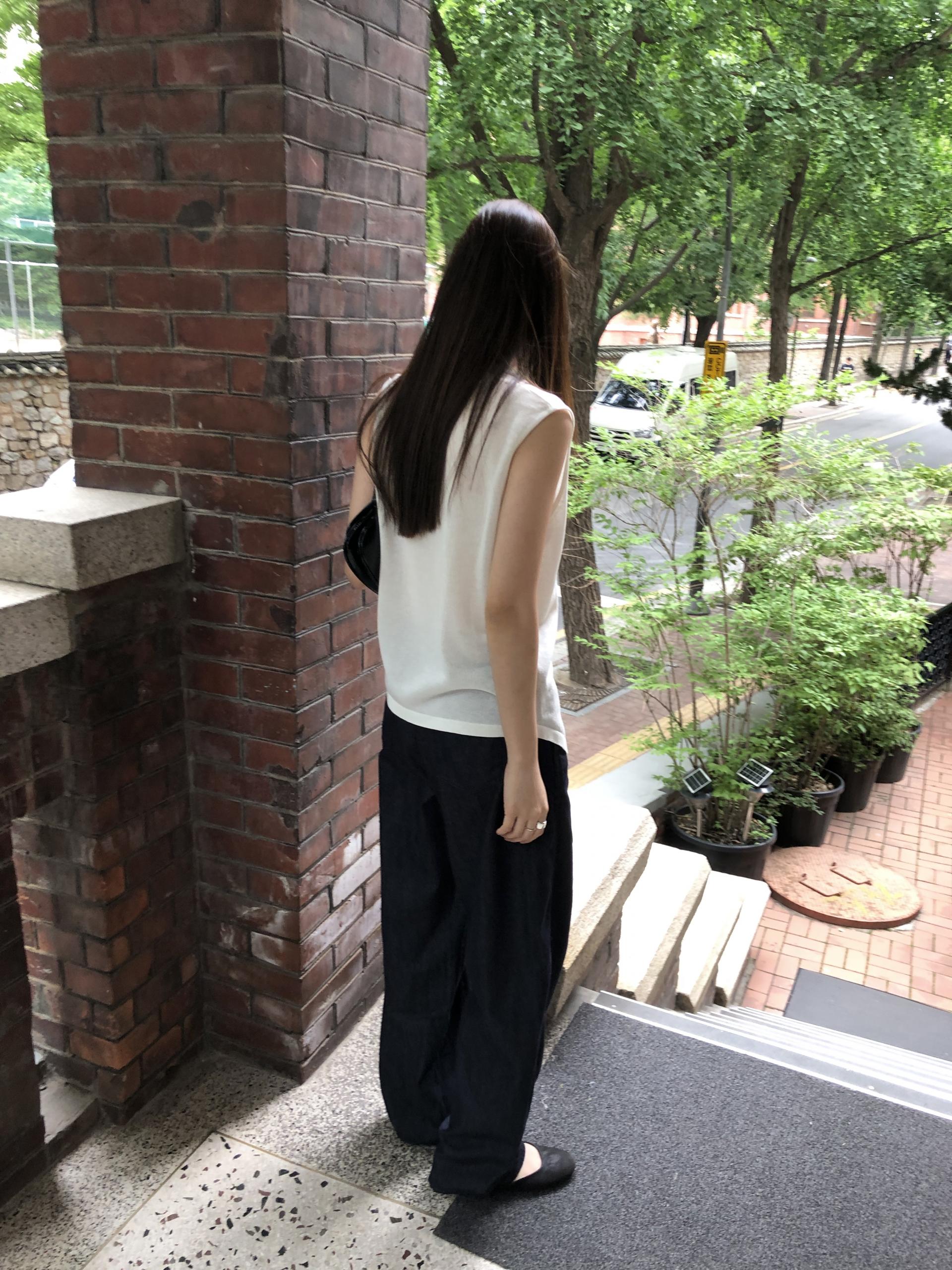 Mute knit top
