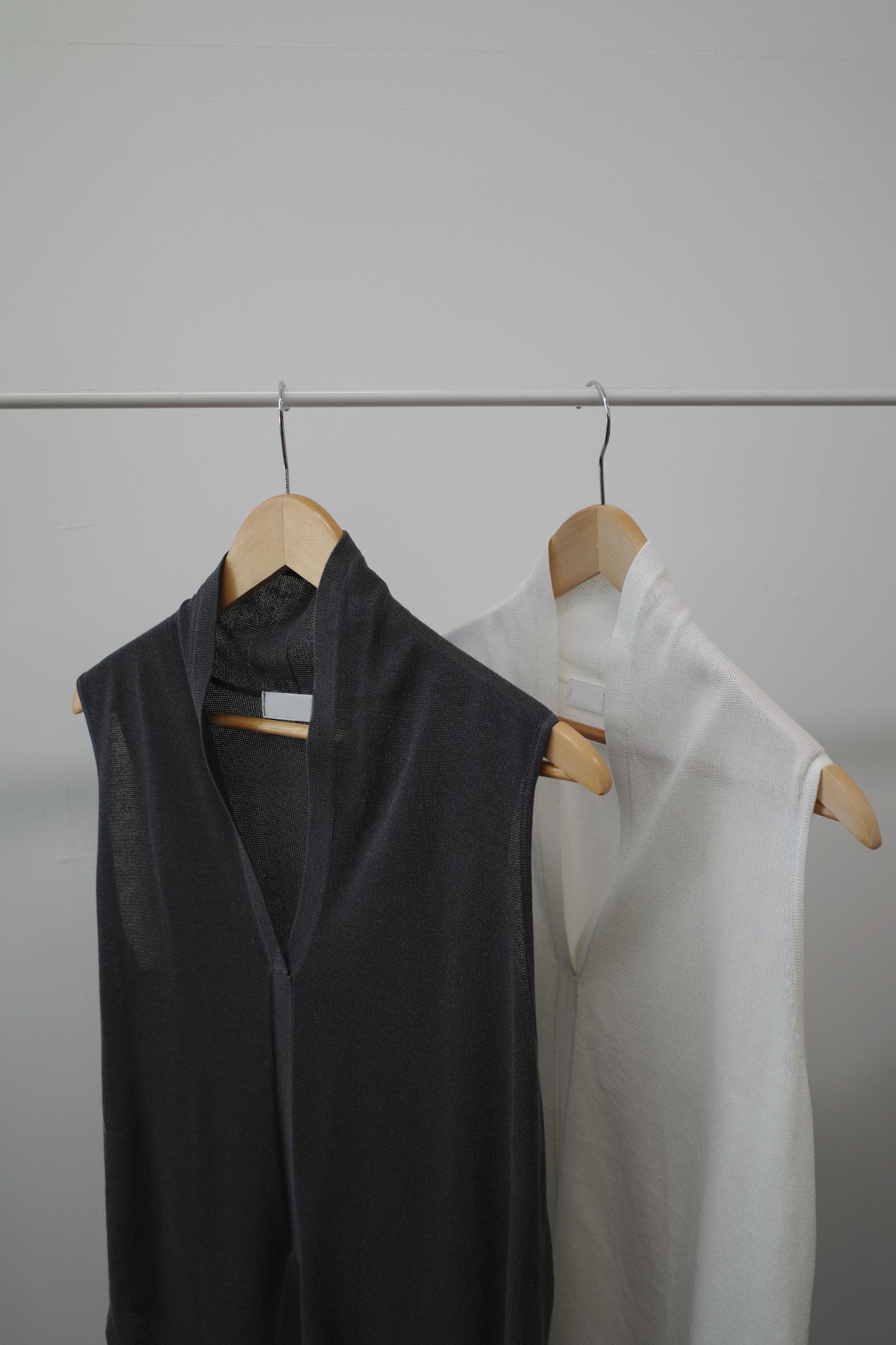 Mute knit top