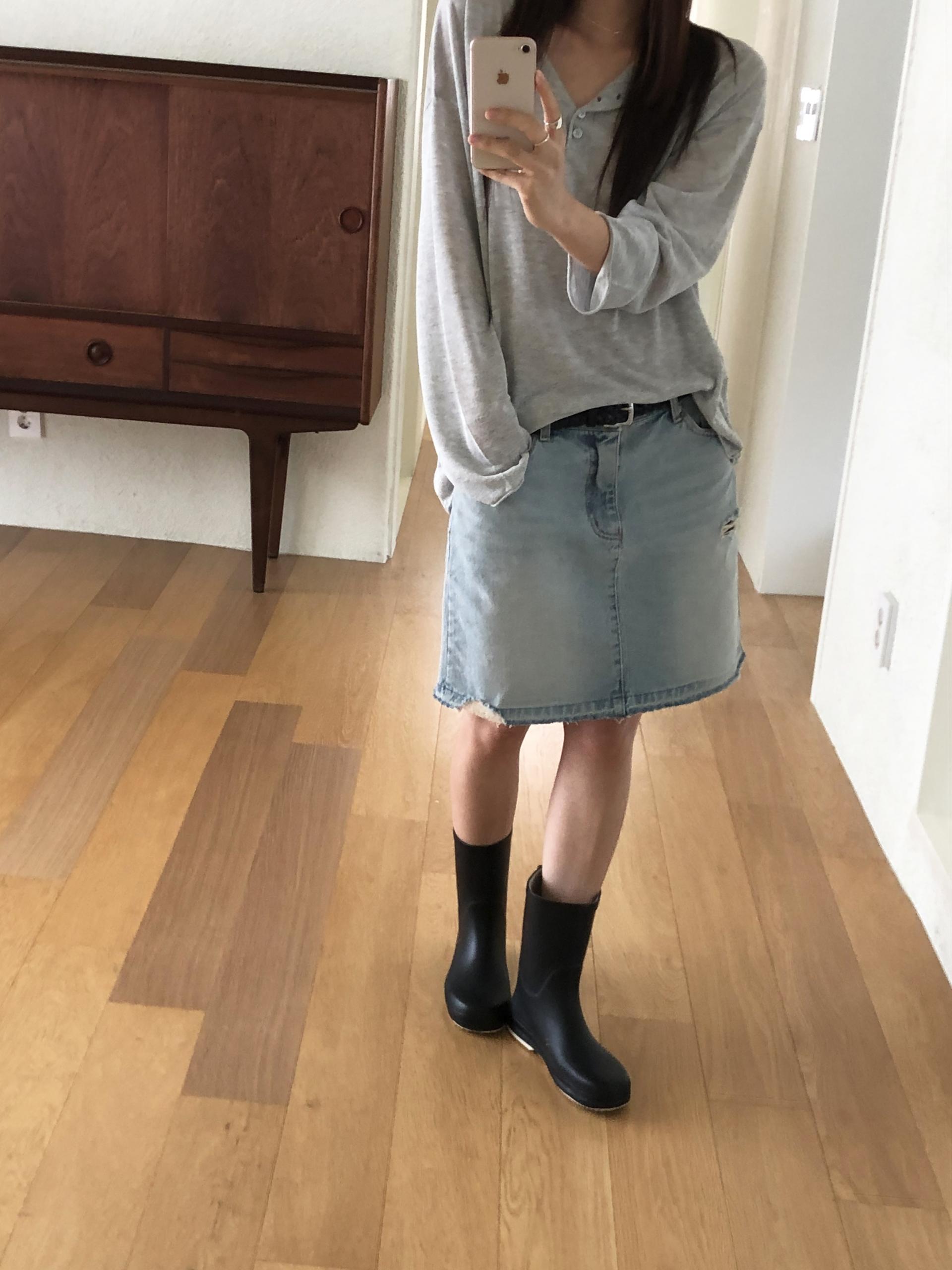 Denim midi skirt