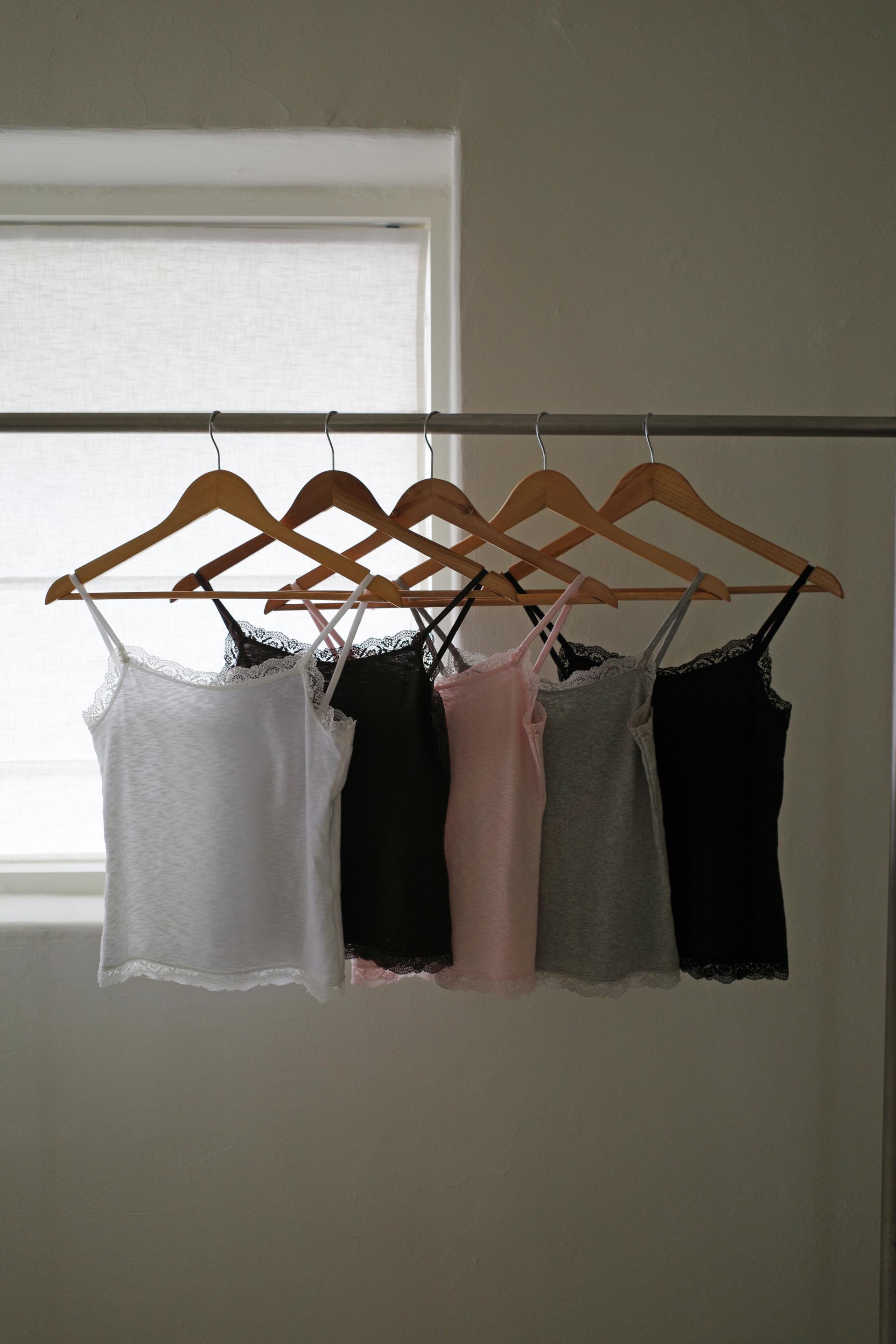 Scoop lace sleeveless