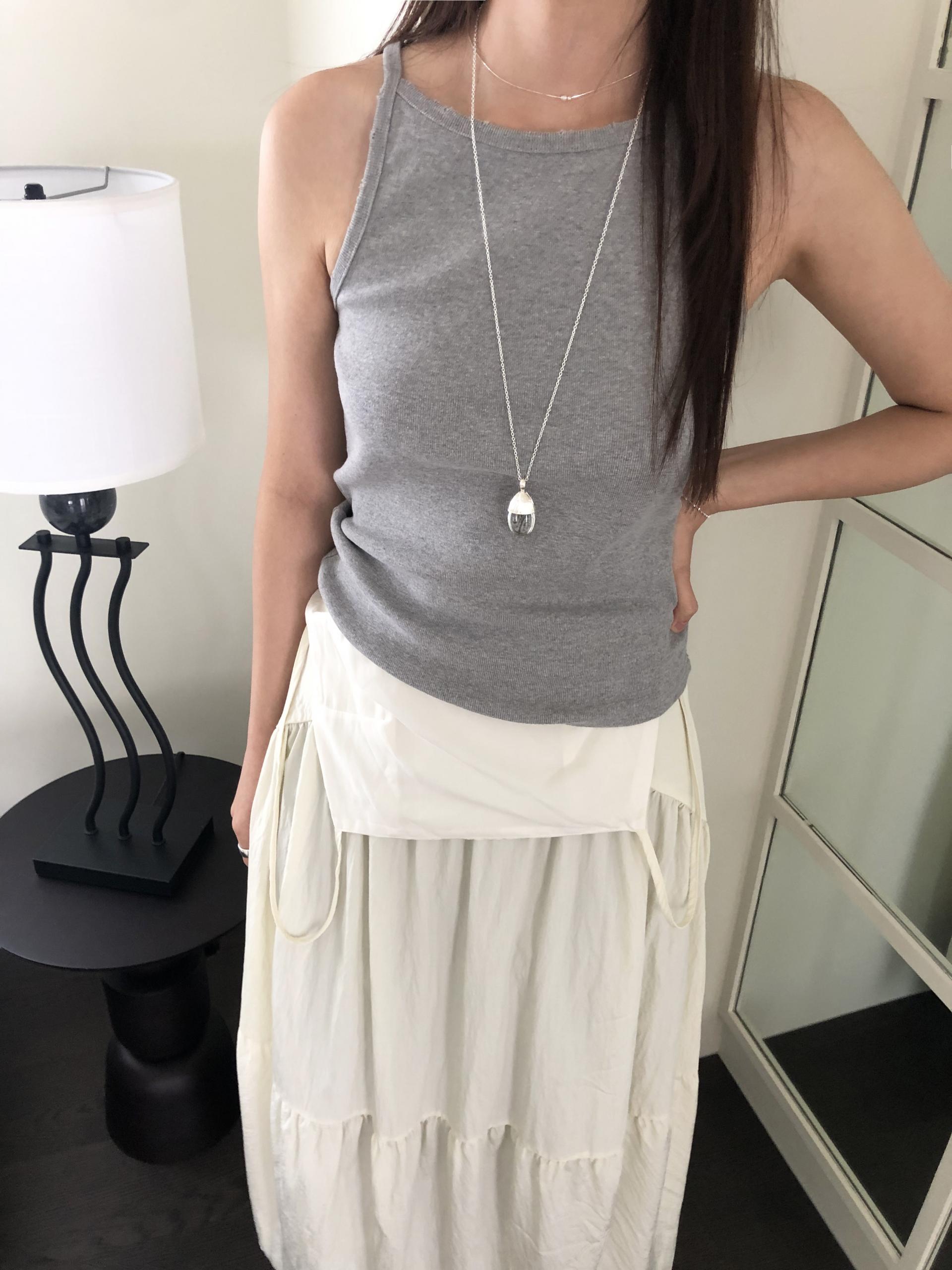 Damage sleeveless