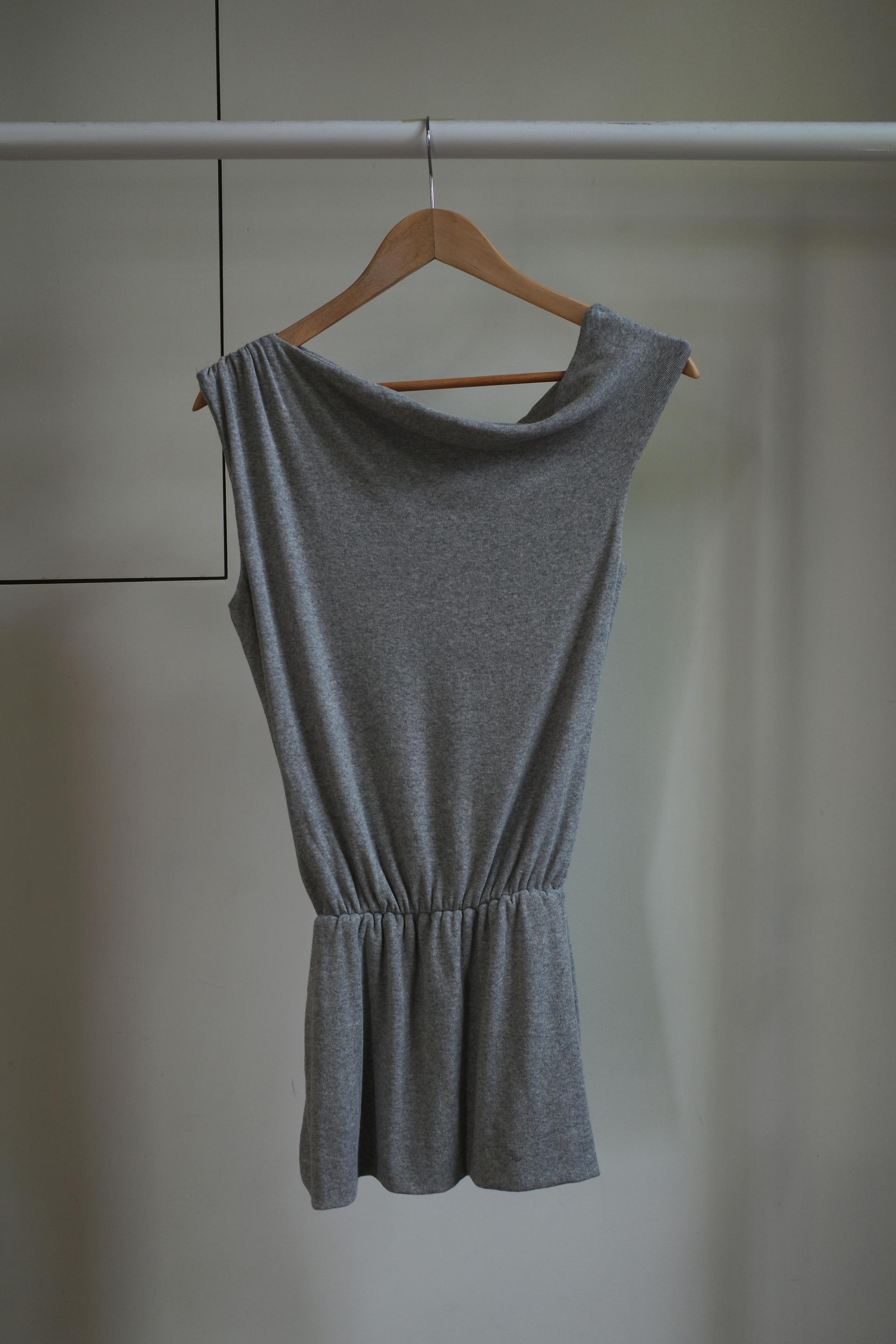 Long unbalanced top
