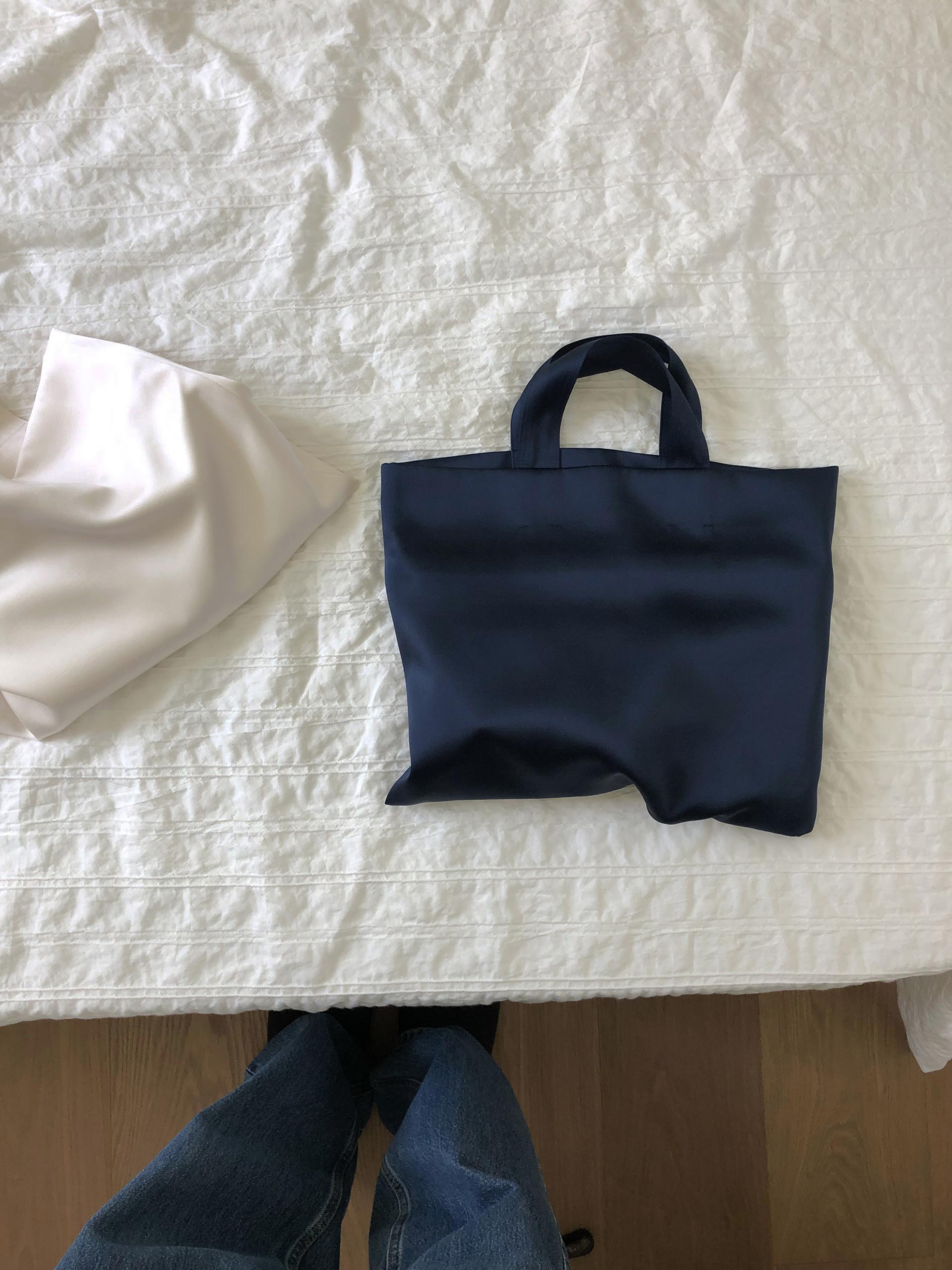 Satin tote bag