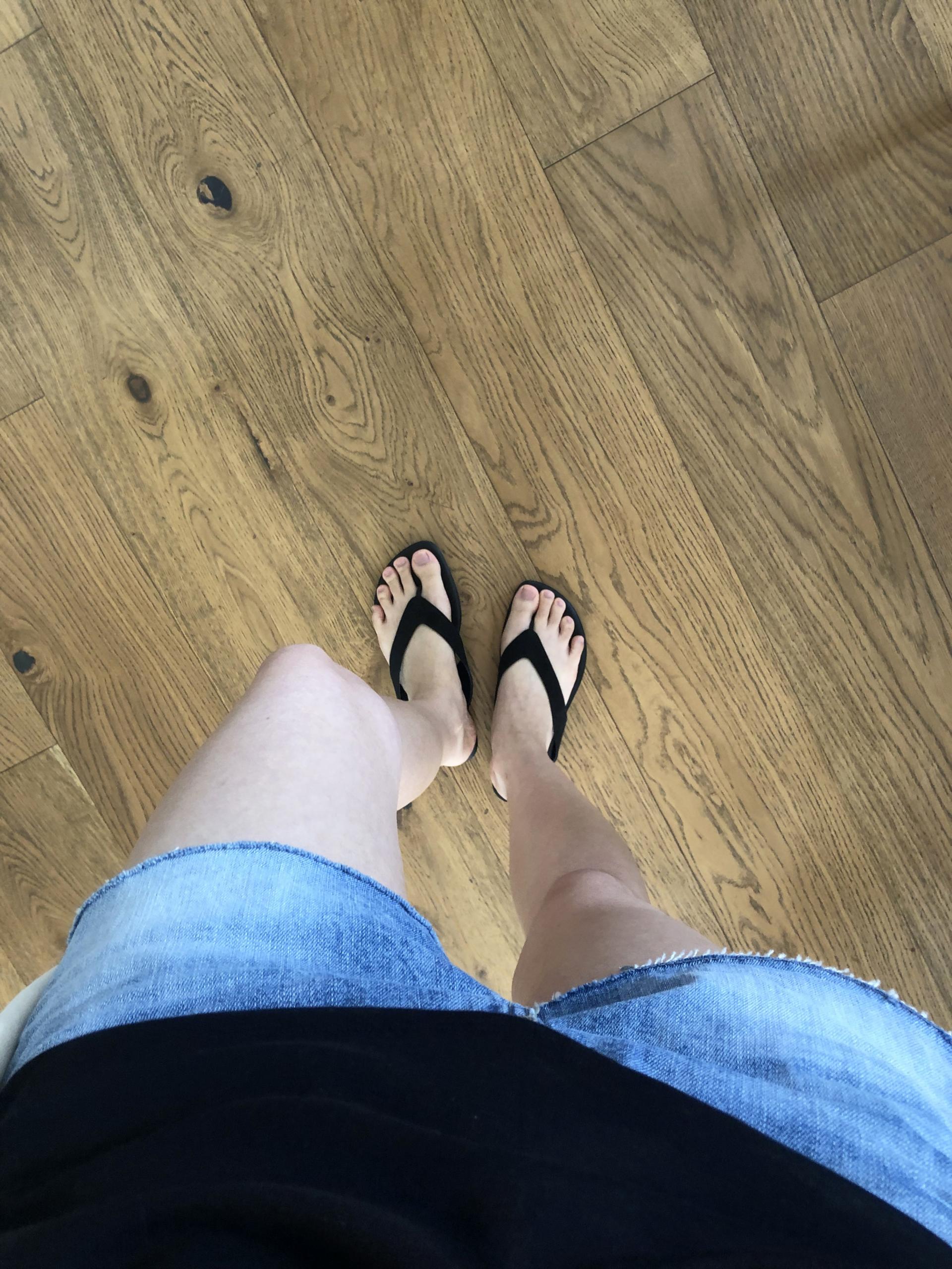Suede flip flop