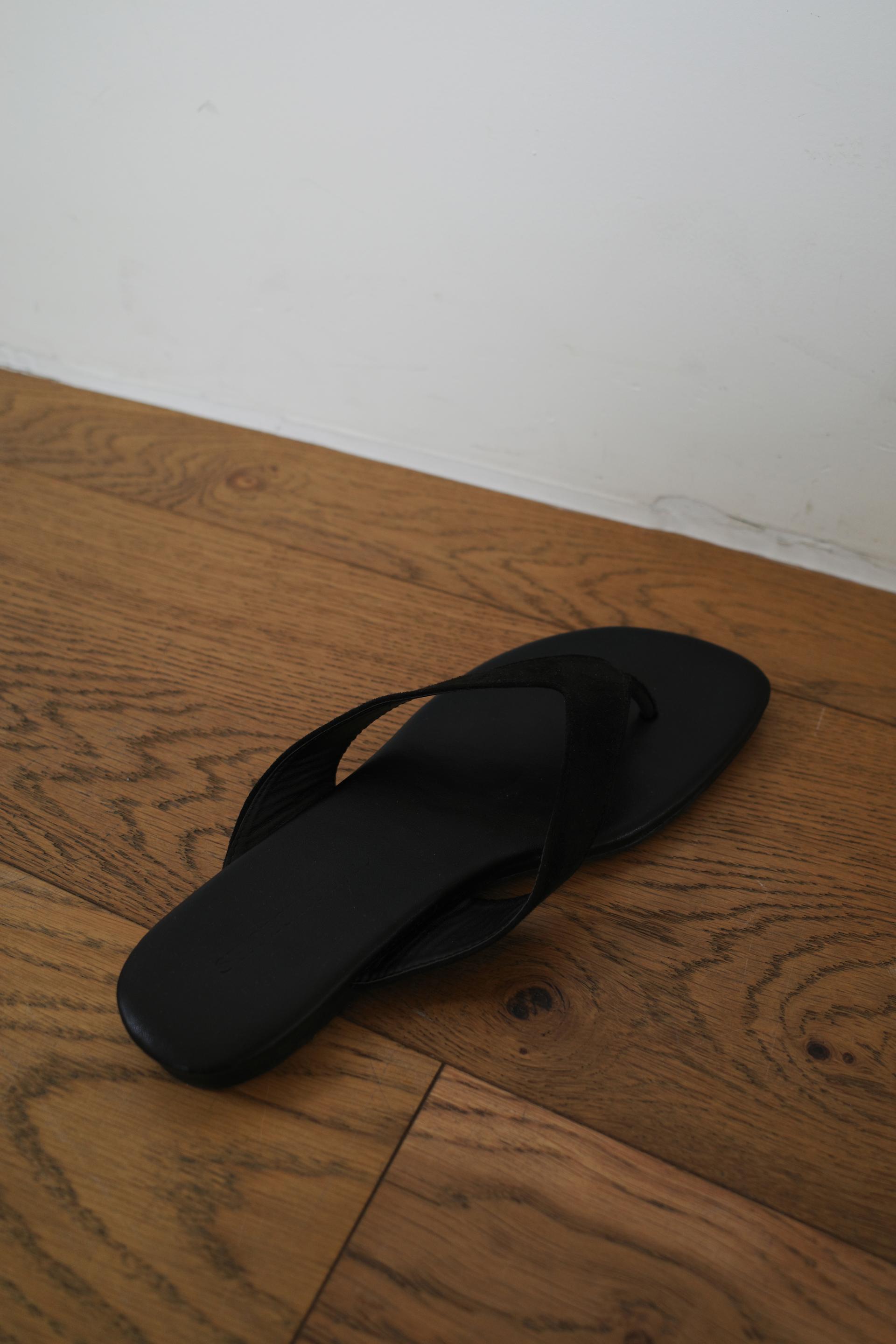 Suede flip flop