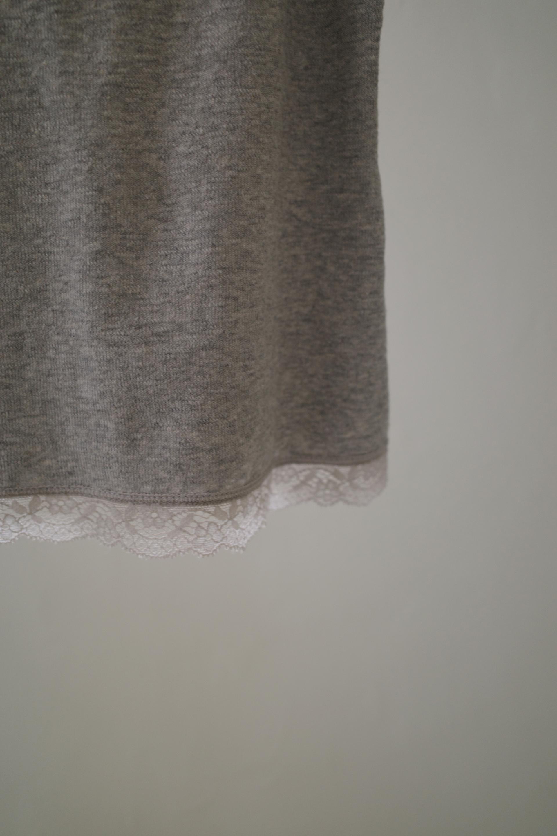 Scoop lace sleeveless