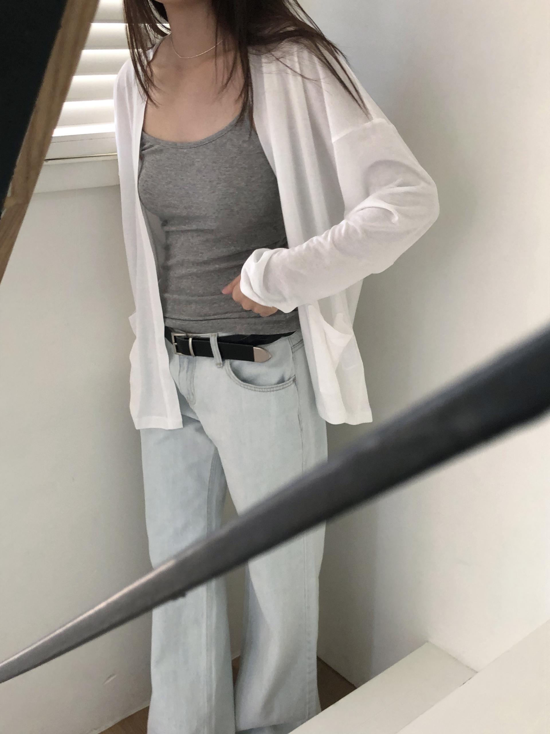 Base sleeveless