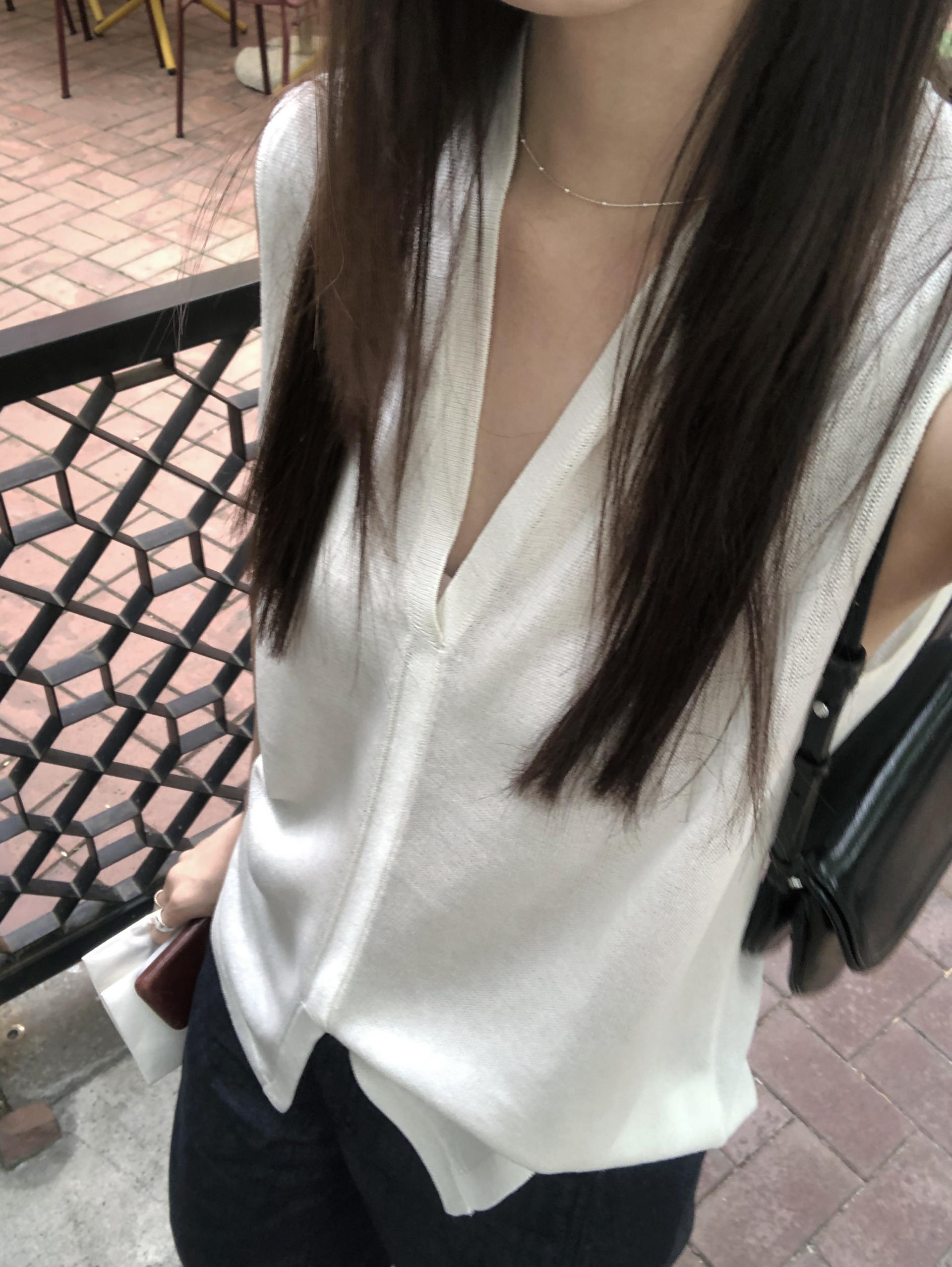 Mute knit top