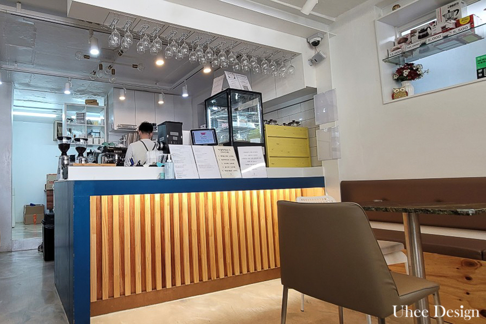 청담동 카페 리모델링 전 – 브랜드 아이덴티티가 부족한 기존 인테리어