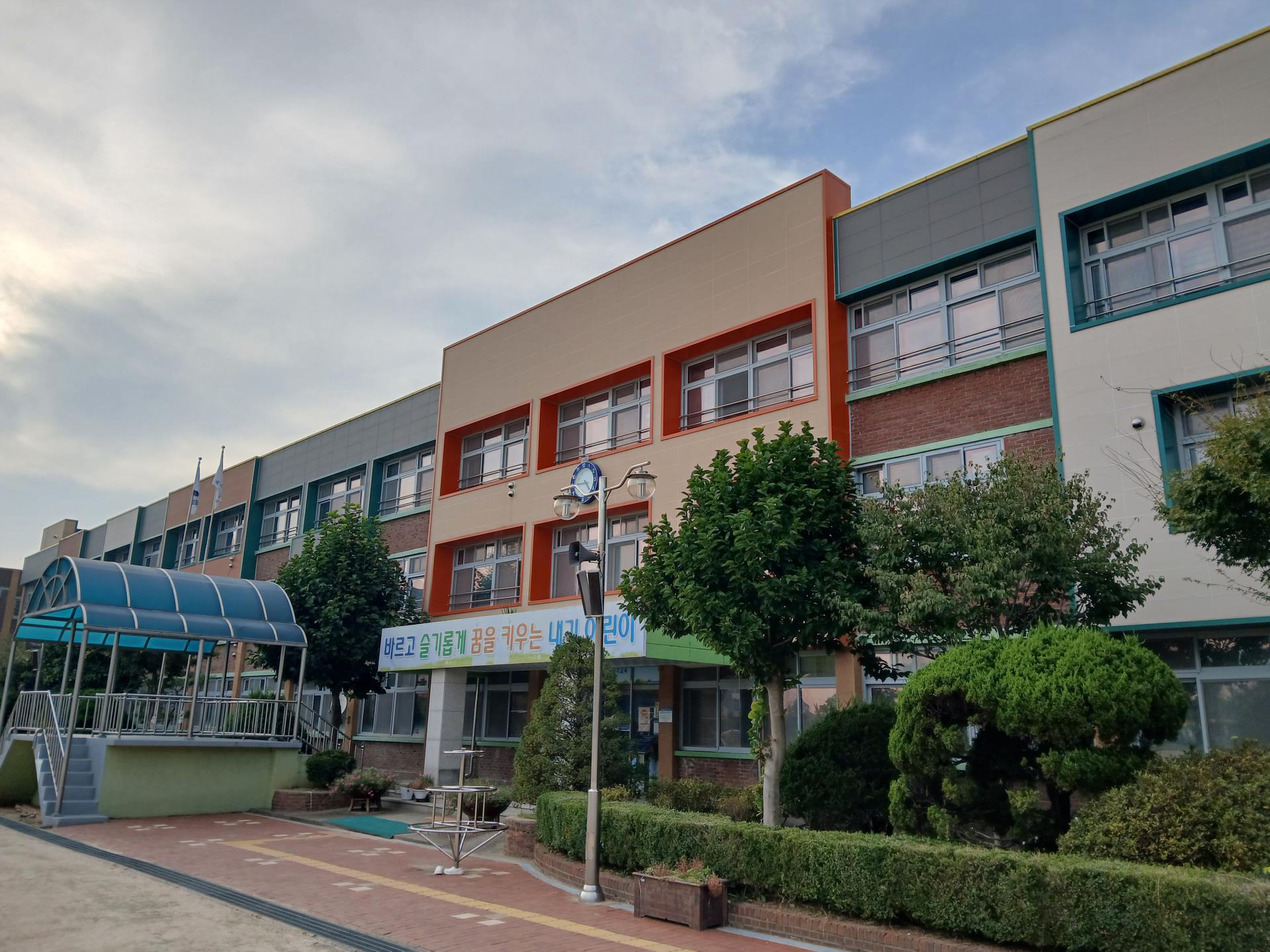 c6c9748e194b3.jpg