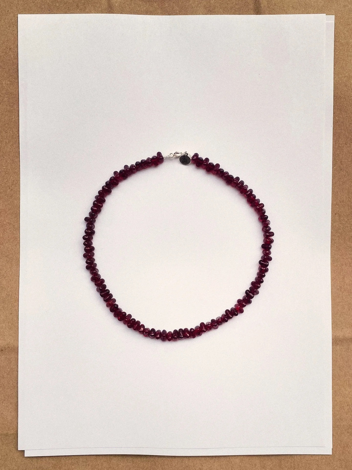 Caillou Necklace · Grenat