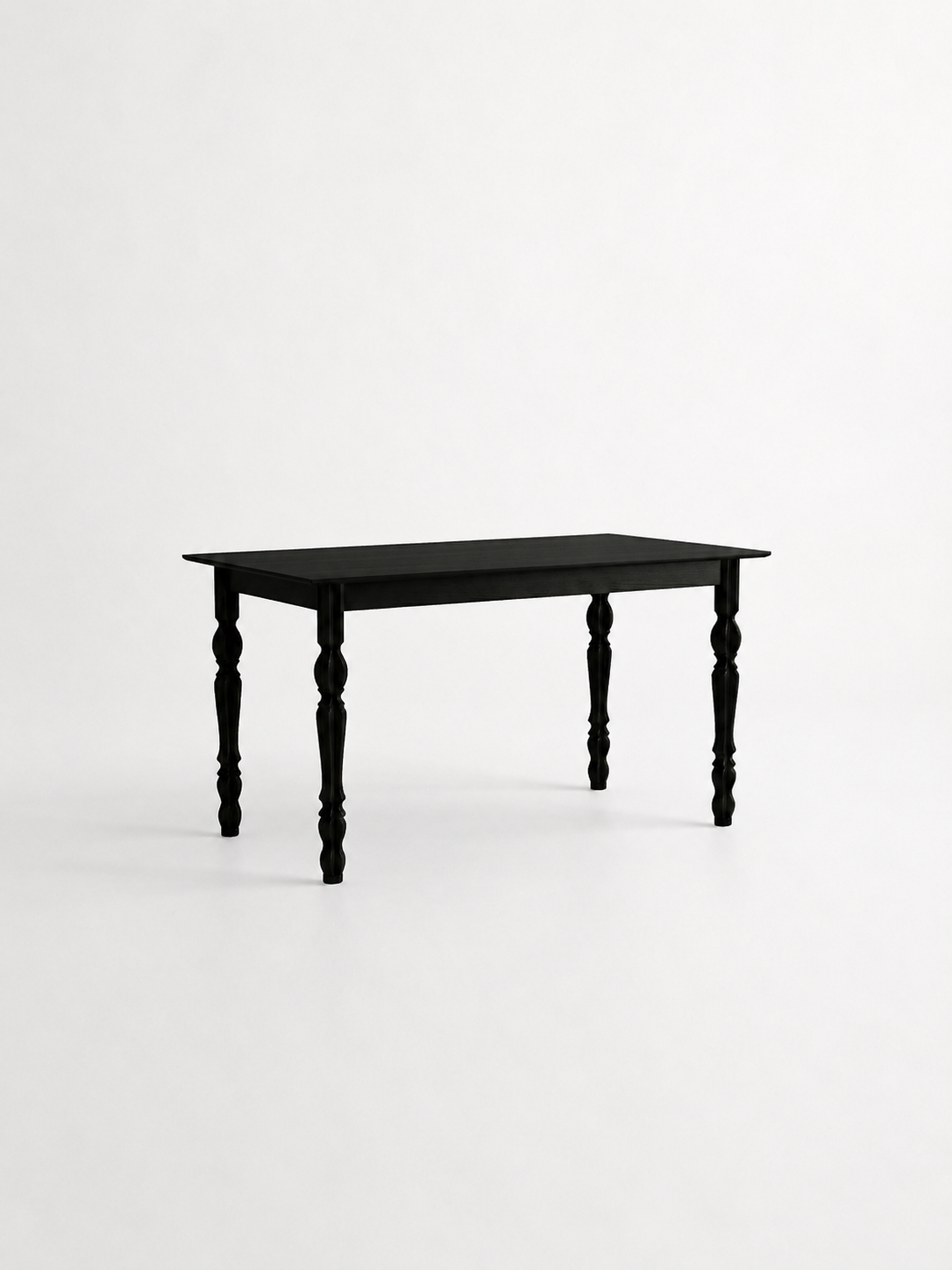 Edge Roguro Table