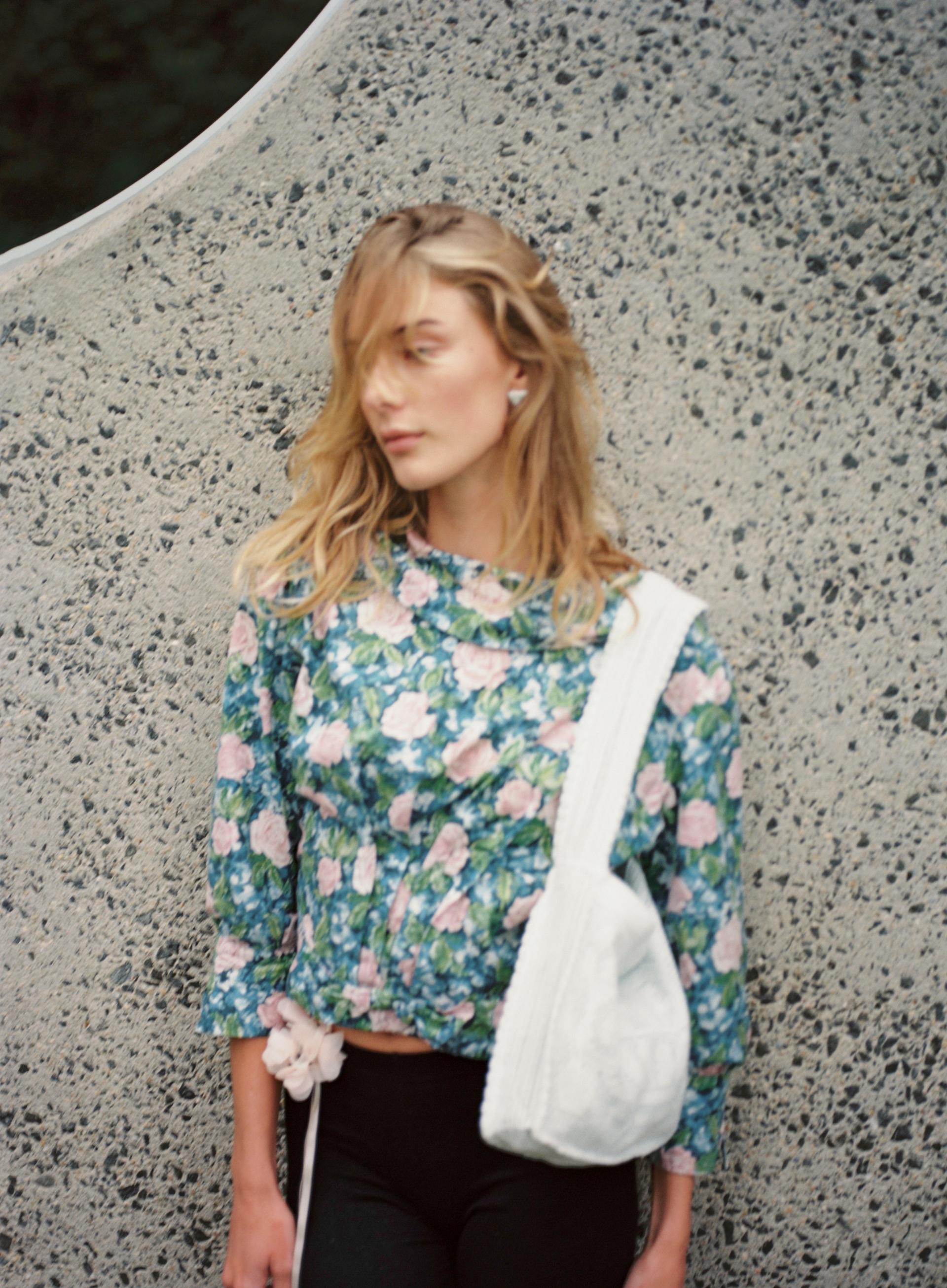 The Fountain Crochet Bag · Dove