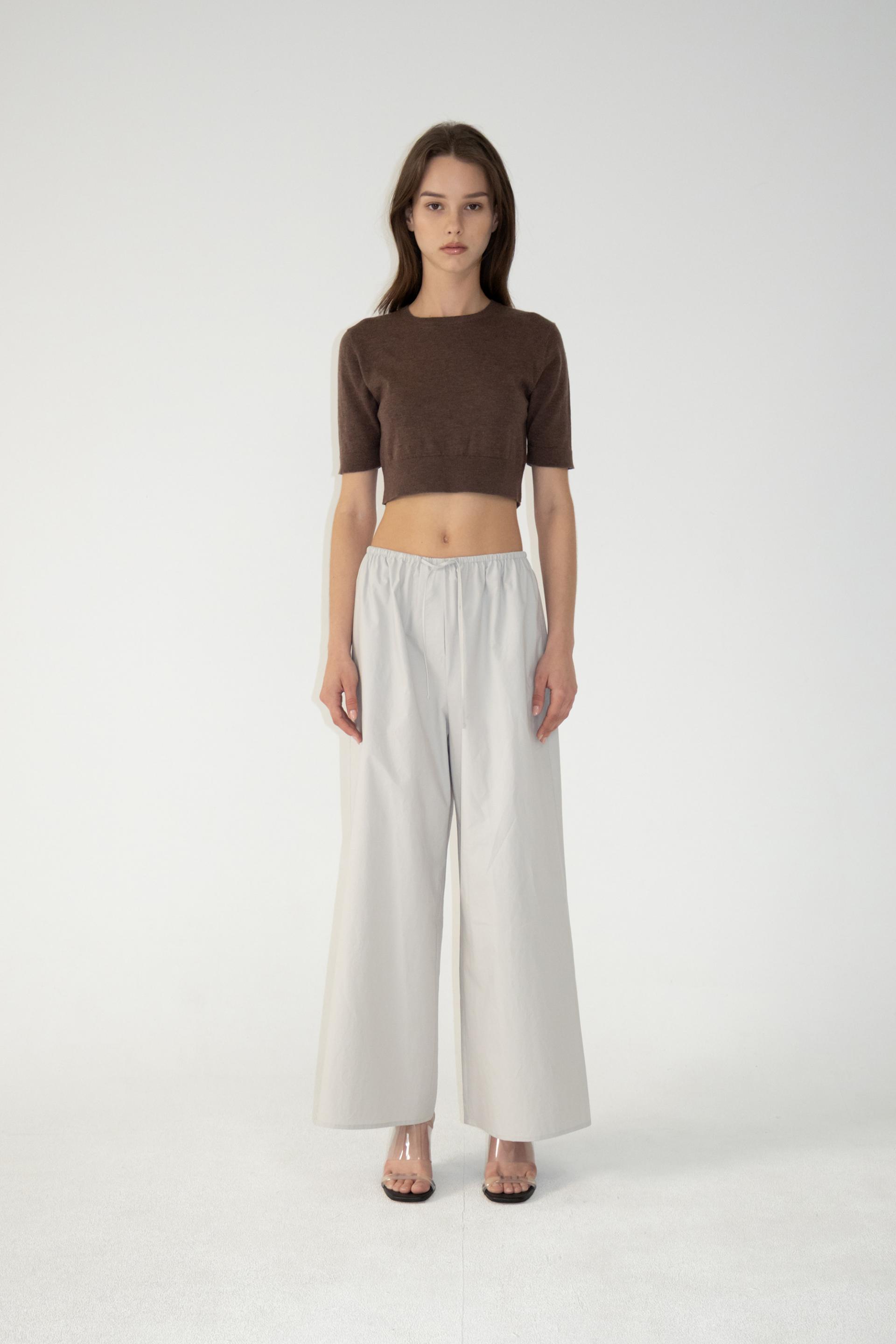 Cropped Knit Top · Brown