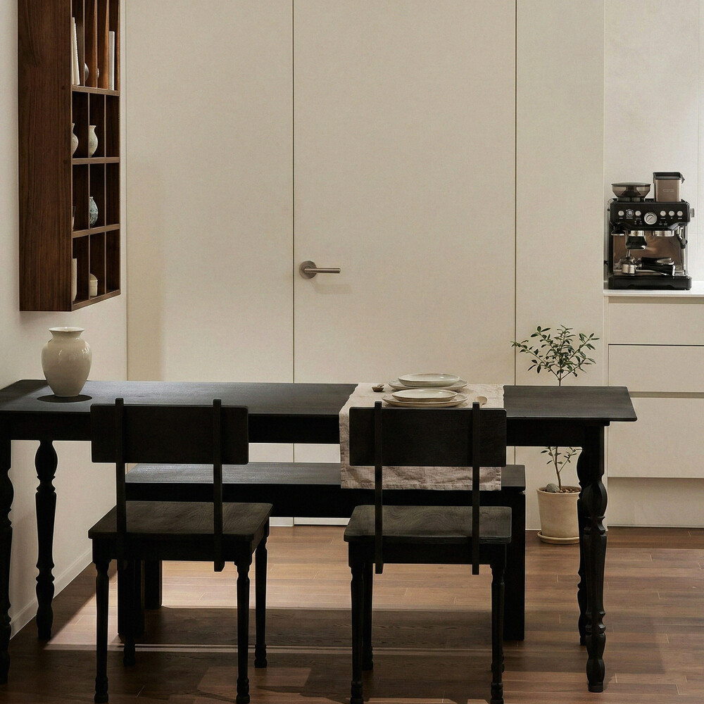 Edge Roguro Table