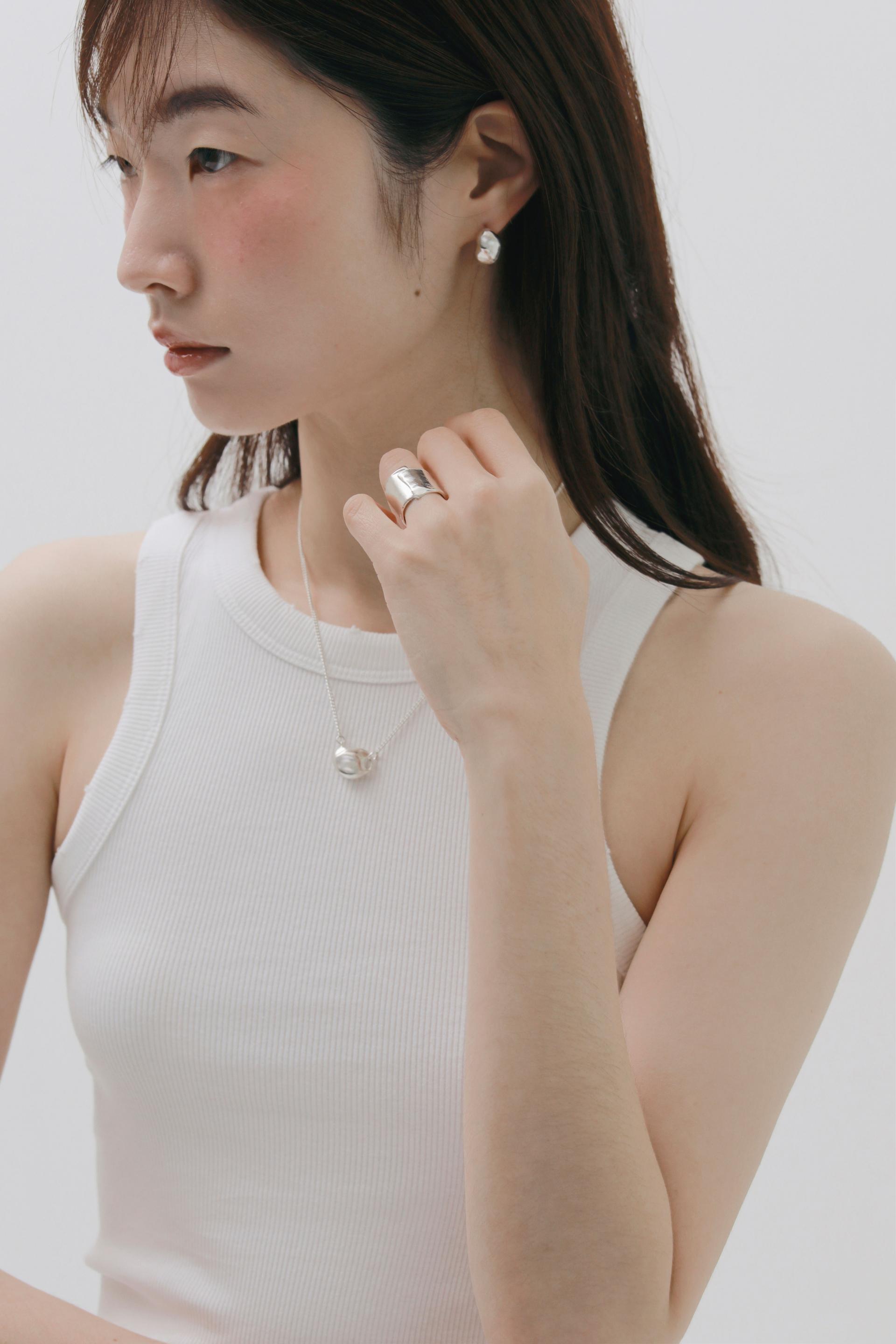 Rough pebble necklace